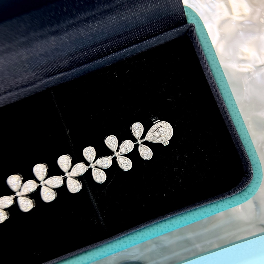 Barbara--Tiff19y&3o Sterling silver item:E-S092C3131