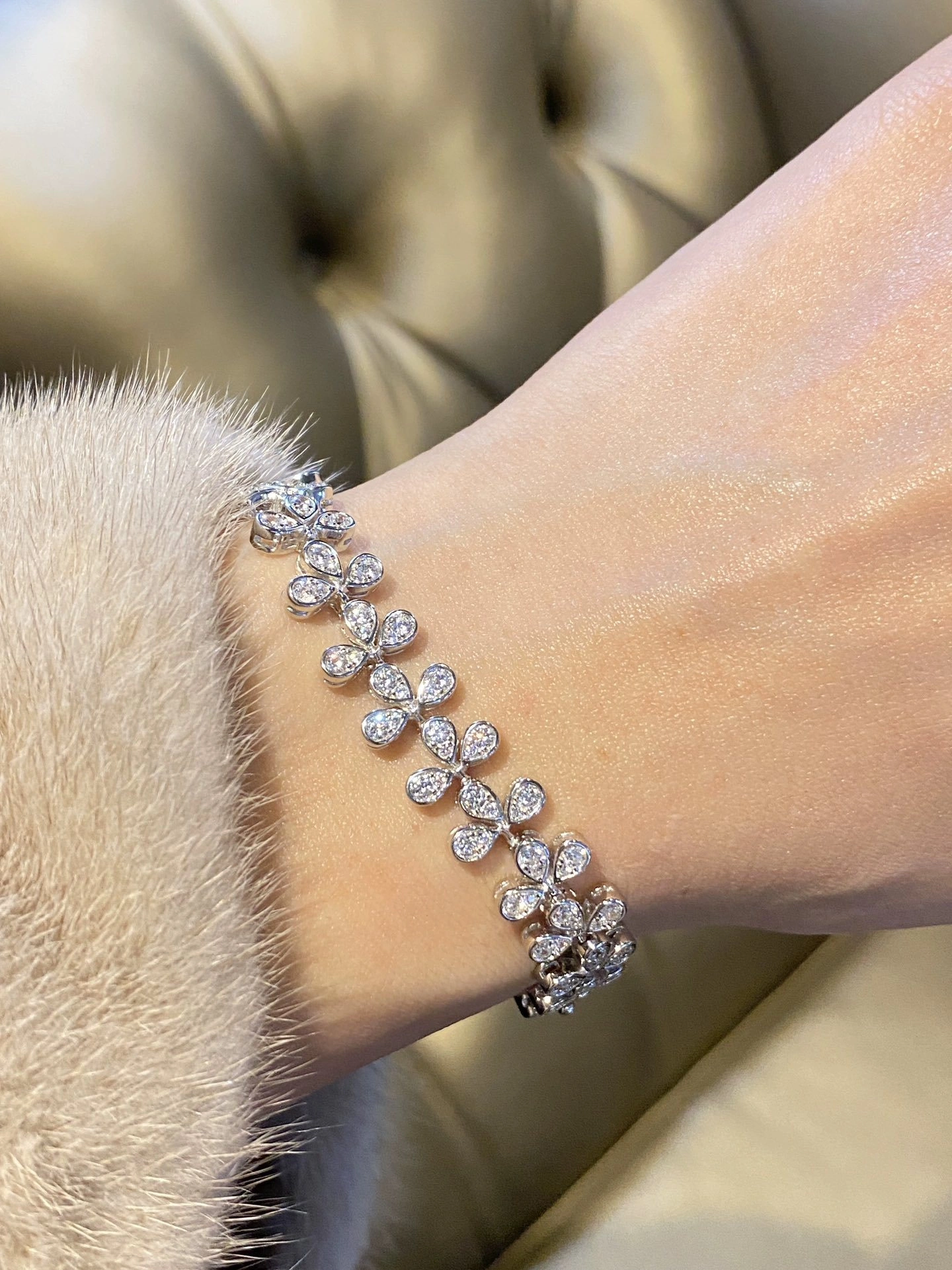 Barbara--Tiff19y&3o Sterling silver item:E-S092C3131