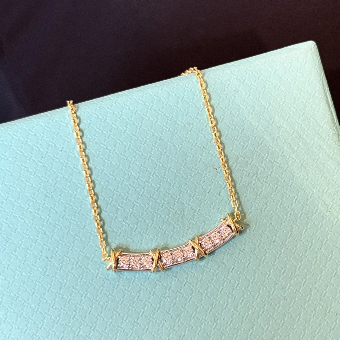 Barbara--Tiff19y&3o Sterling silver item:E-S092C3132
