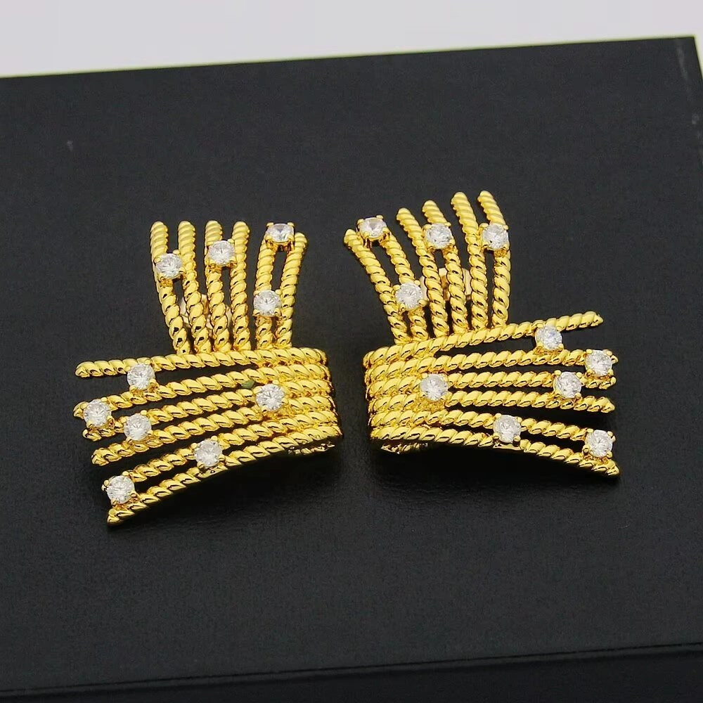 Barbara--Tiff19y&3o earrings item:E-S092I2561H