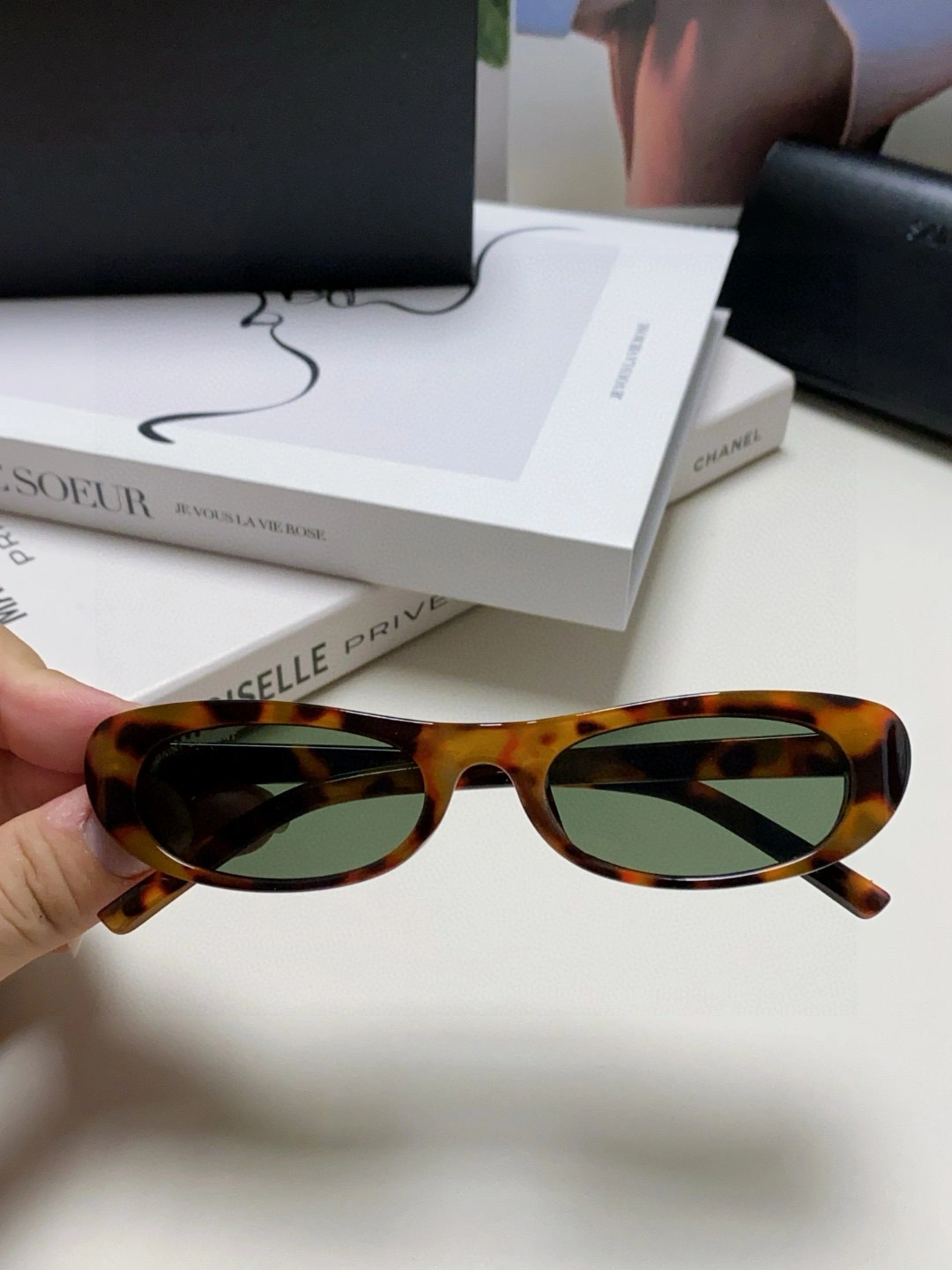 Barbara--Yv5s 2colour item:E-S132C2856-2