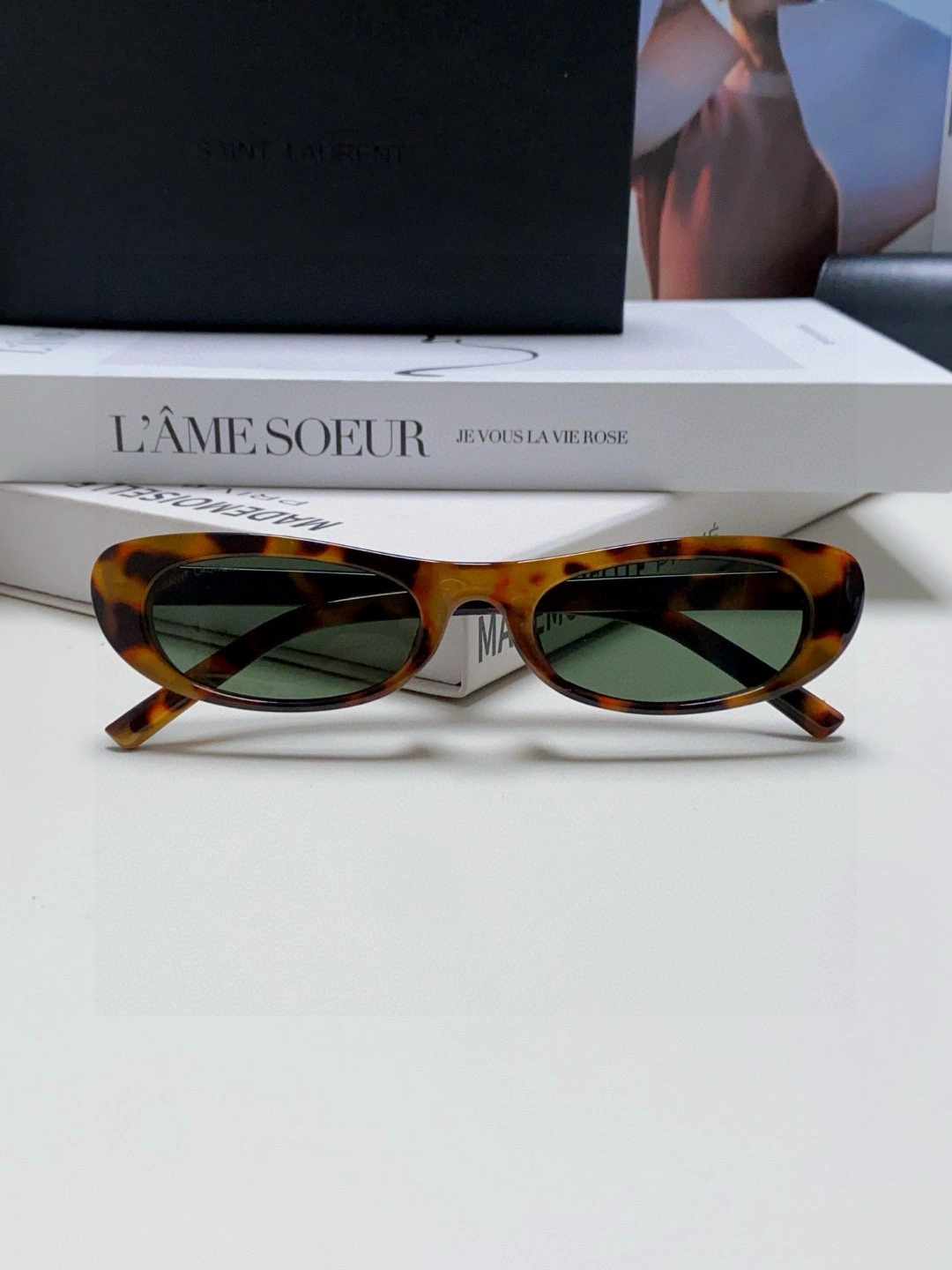 Barbara--Yv5s 2colour item:E-S132C2856-2