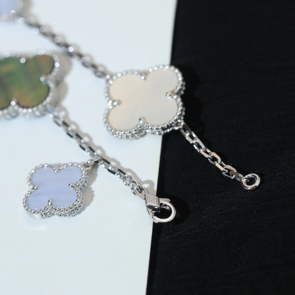 &Barbara- item:D-S092C2040
