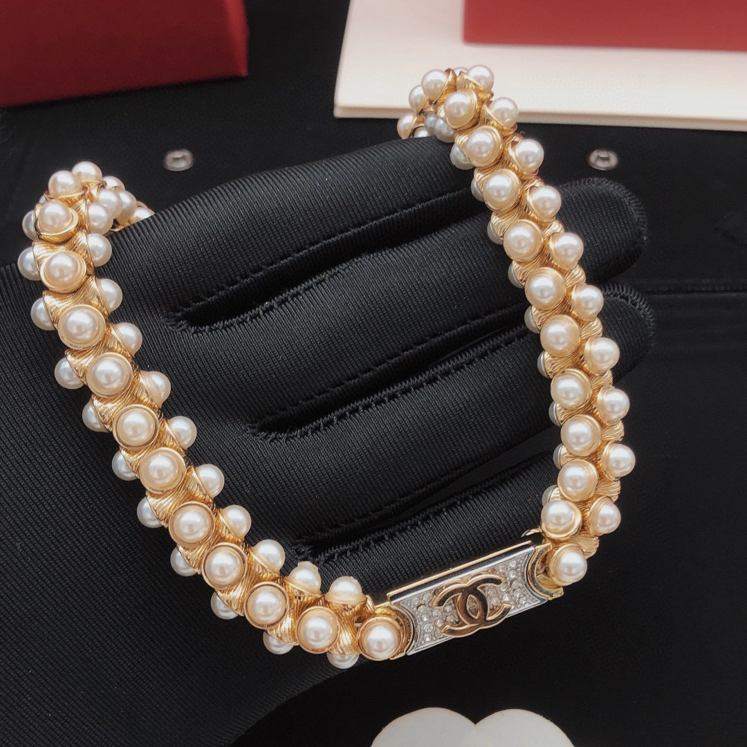Barbara--item:D-S092D2079