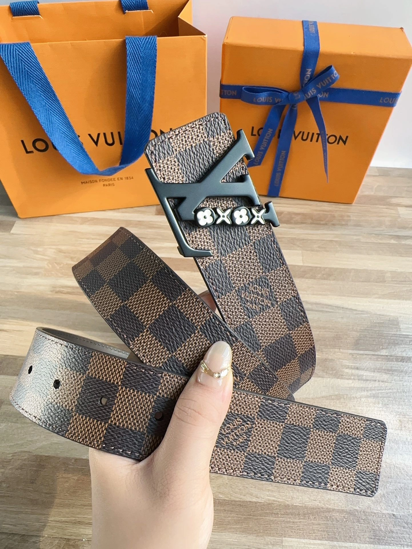 Barbara-8V M8581V M8581S 2Colour item:E-S042C0310-2