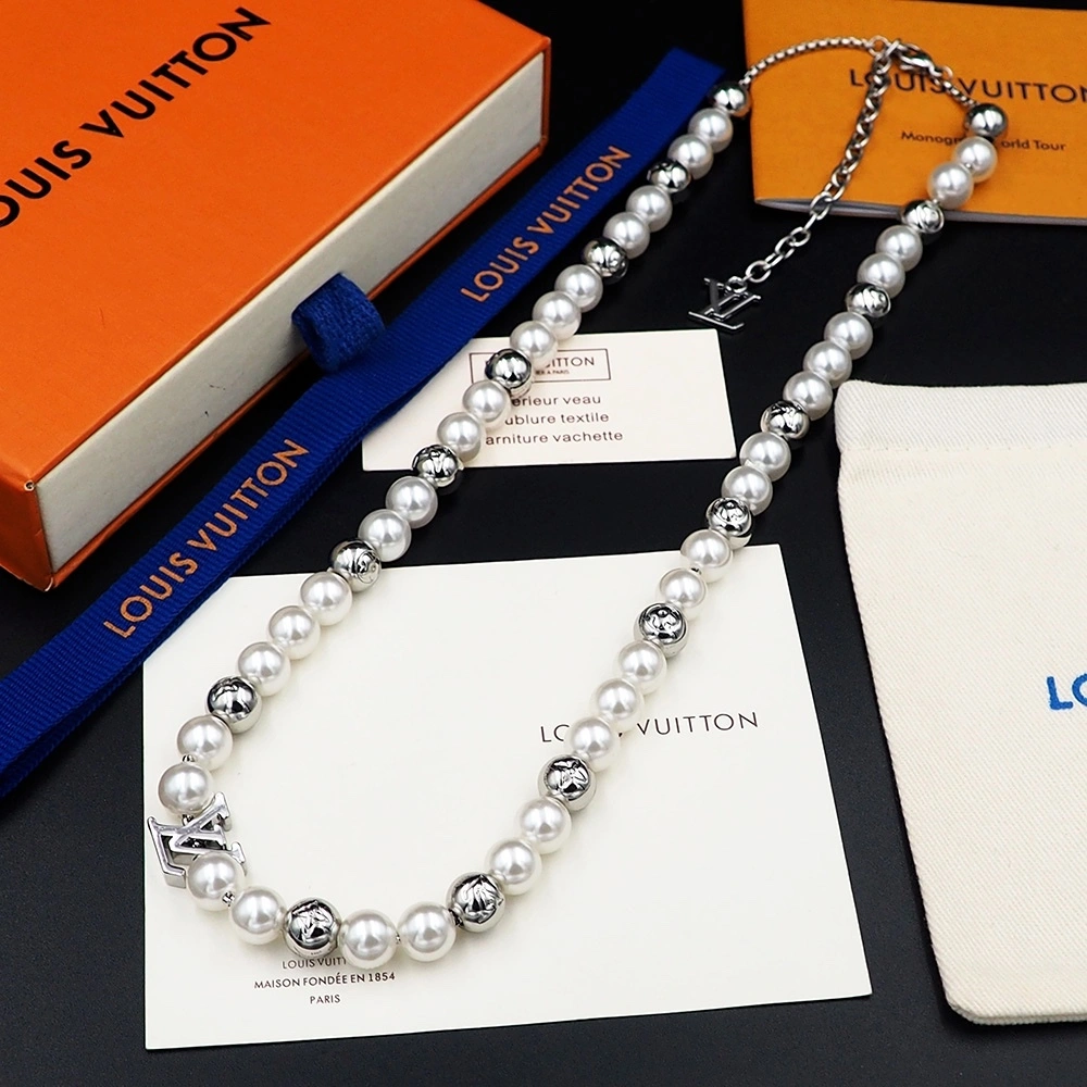 Barbara— 8V Monogram Pearls item:D-S092L1922