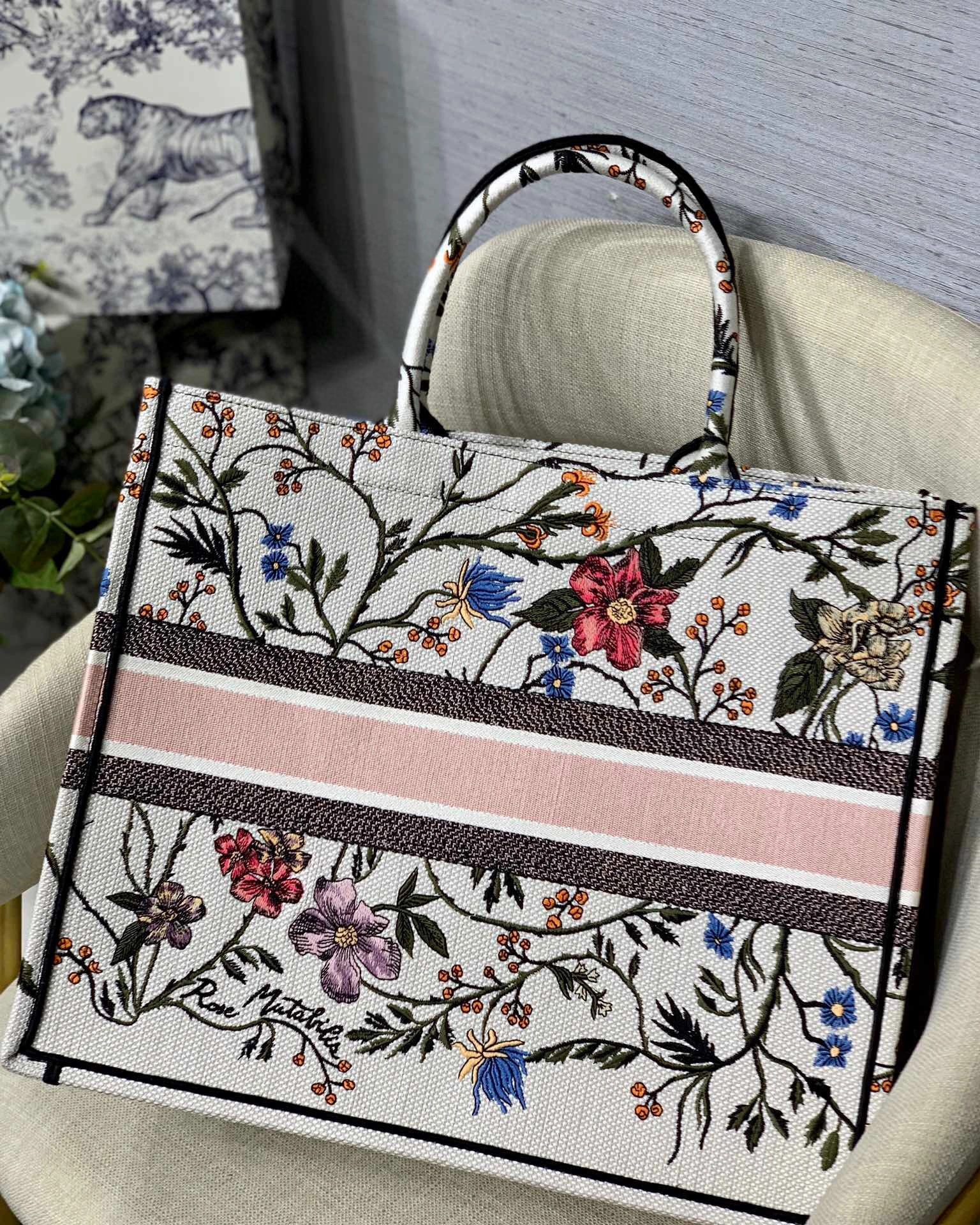 Book Tote ，counters quality item : 046Y063B0000I0430