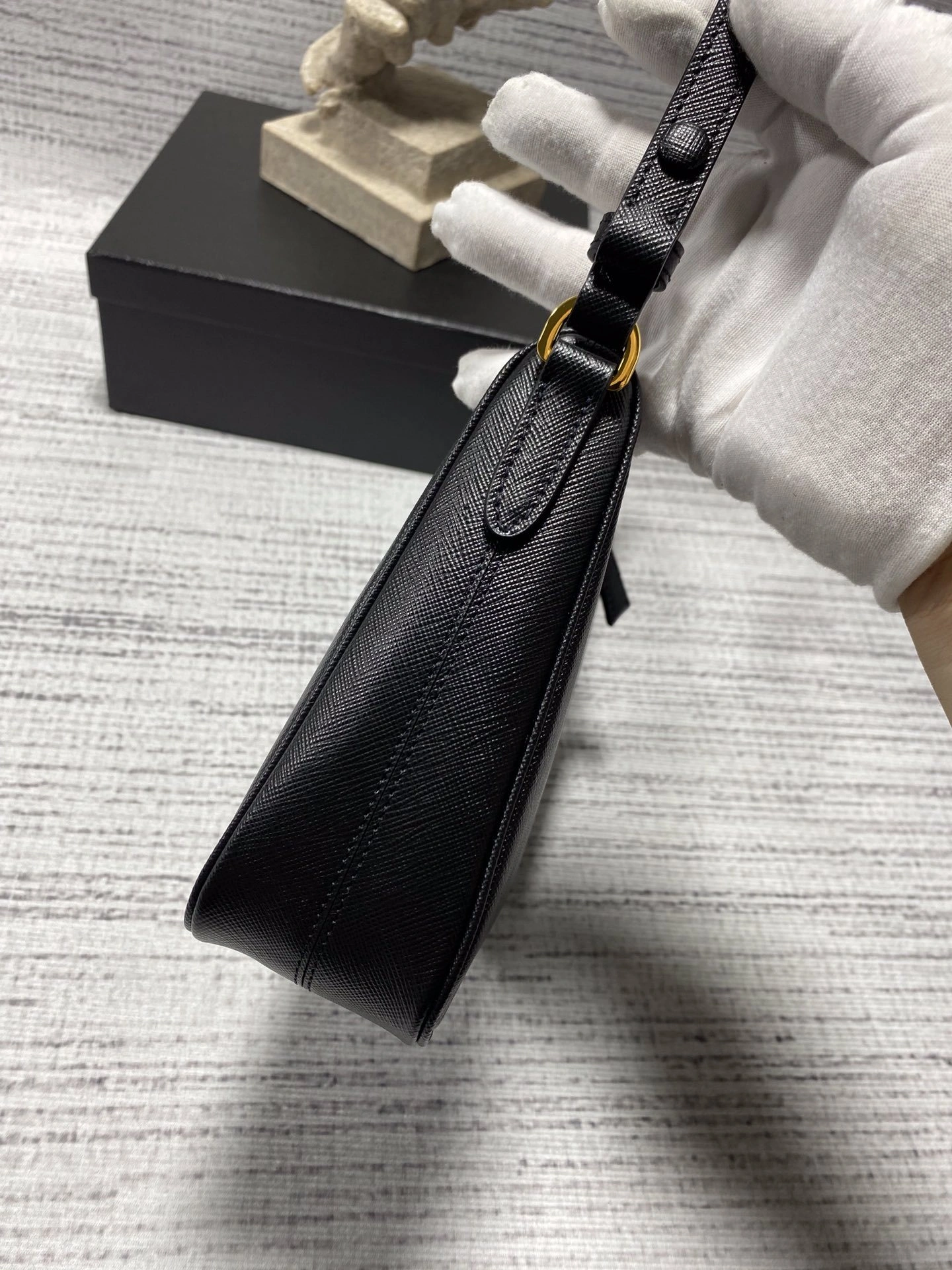 Custombag- 1BC204_NZV_F0632_V_JOM 1BC204_NZV_F0632_V_JOO high quality version item：C-B806D2346