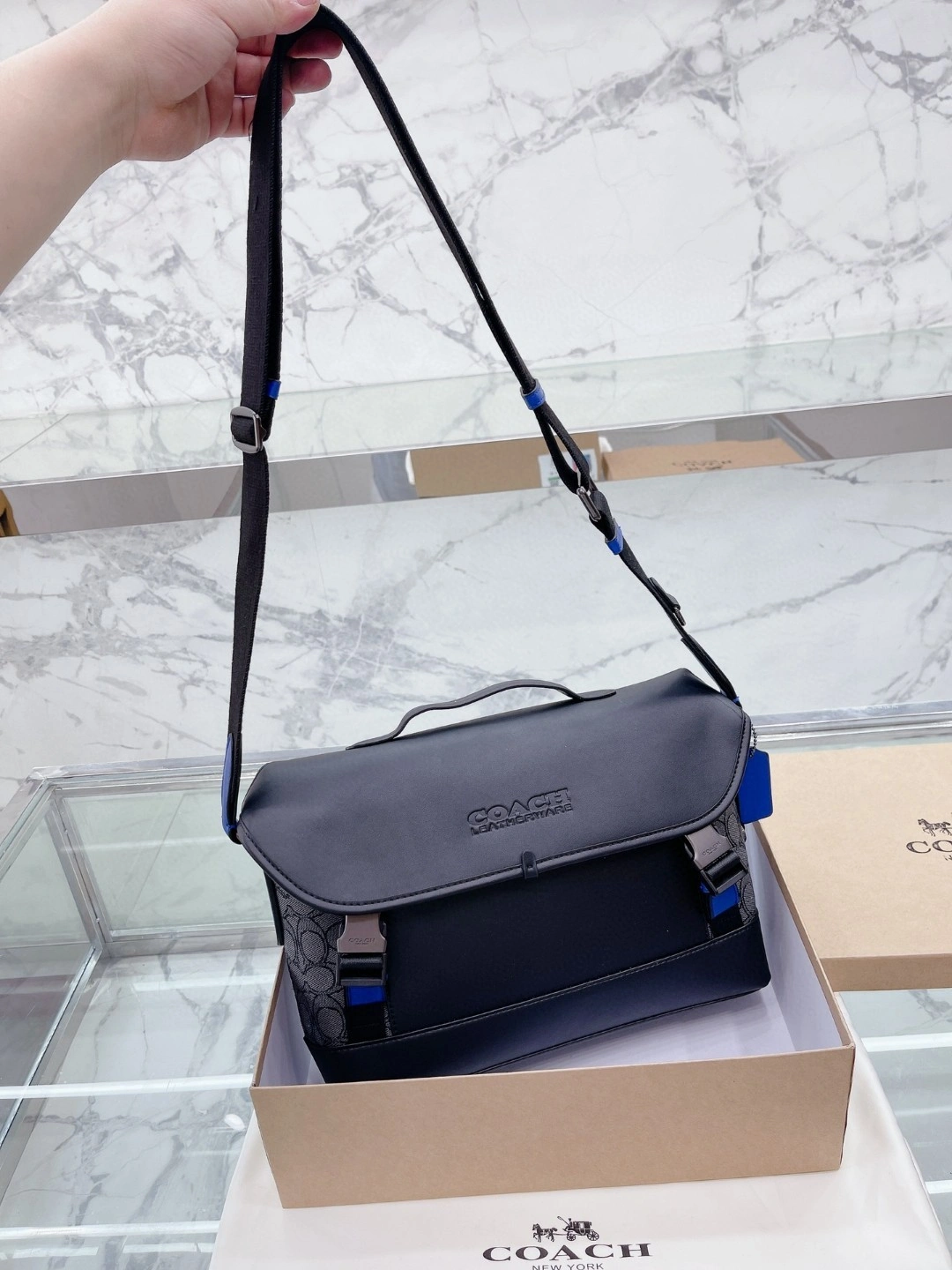 C3794 Track item : BT-B022B2715