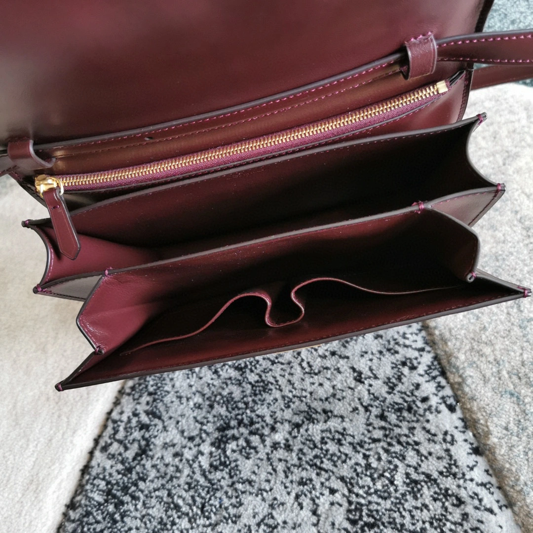 CLASSIC BOXTM ，Calf leather item:B-B095B1278