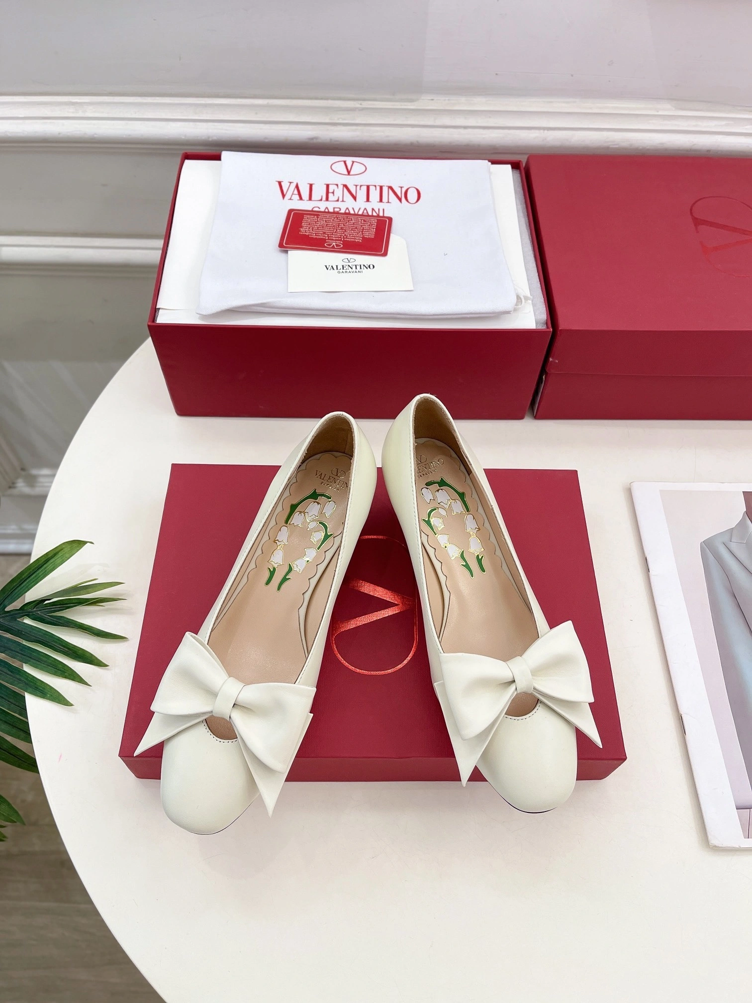 COCO-- V1859ti9o 6W2S0LB5DDT098 Heel height：4CM Roman Stud goatskin item:D-X000L2554
