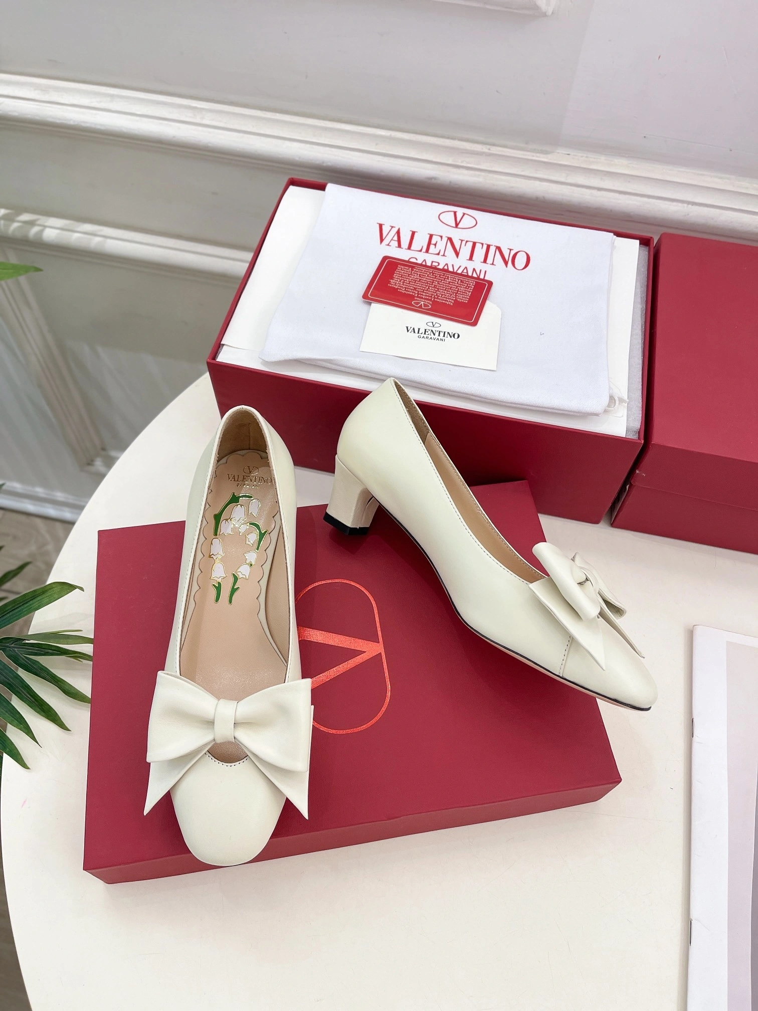 COCO-- V1859ti9o 6W2S0LB5DDT098 Heel height：4CM Roman Stud goatskin item:D-X000L2554