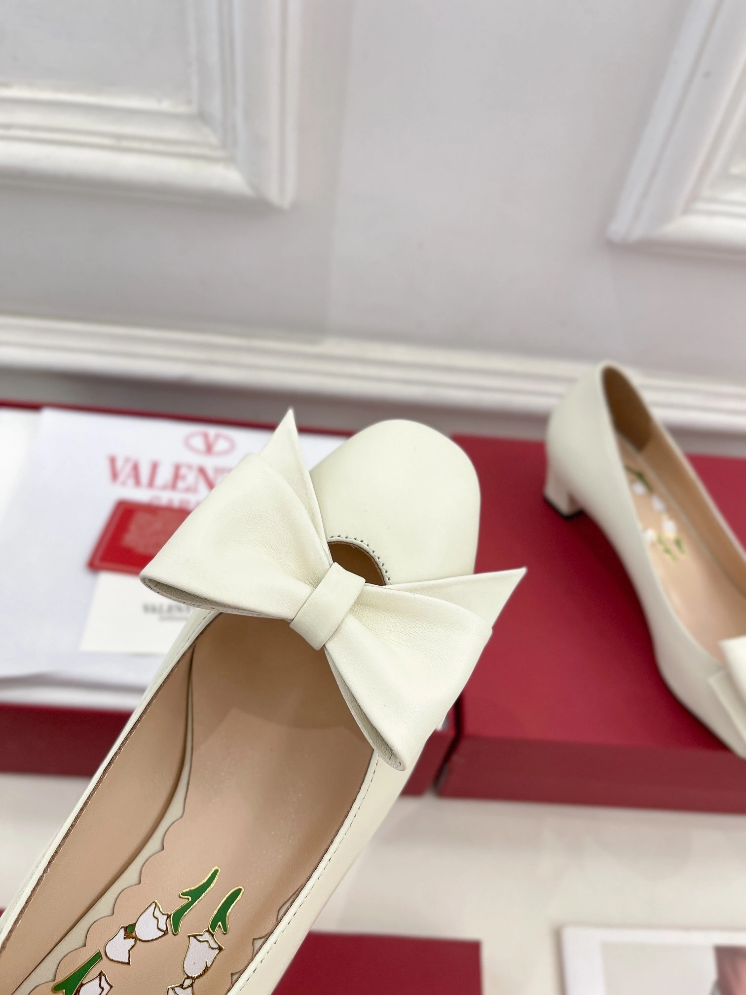 COCO-- V1859ti9o 6W2S0LB5DDT098 Heel height：4CM Roman Stud goatskin item:D-X000L2554