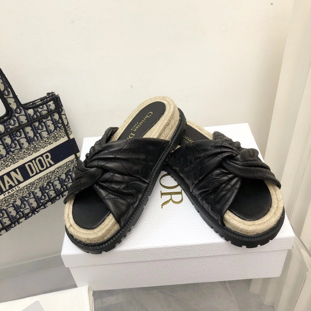 COCO--- 2022 item:B-X136F2801
