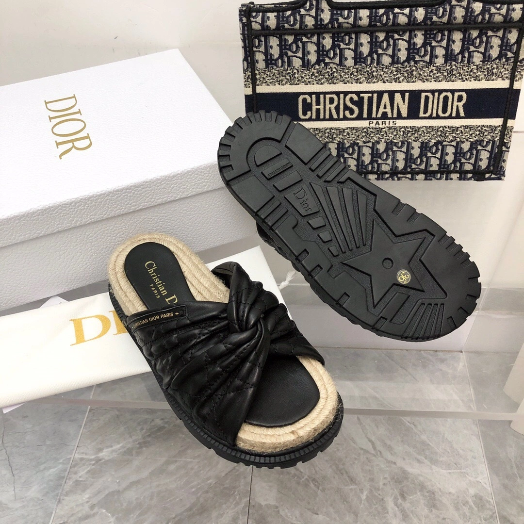 COCO--- 2022 item:B-X136F2801