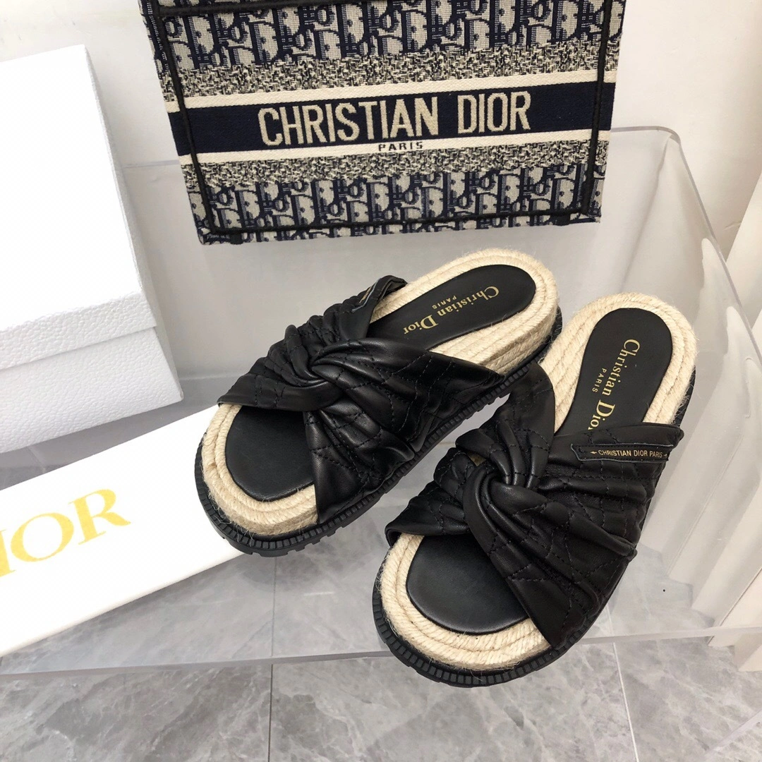 COCO--- 2022 item:B-X136F2801
