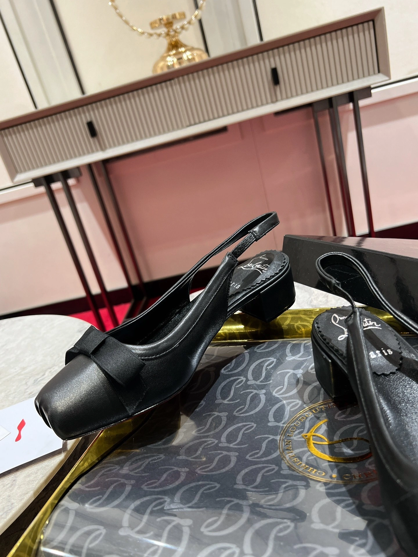 COCO--- 8ou2ou 1240794B439 Heel height：3CM item:D-X062E2034W