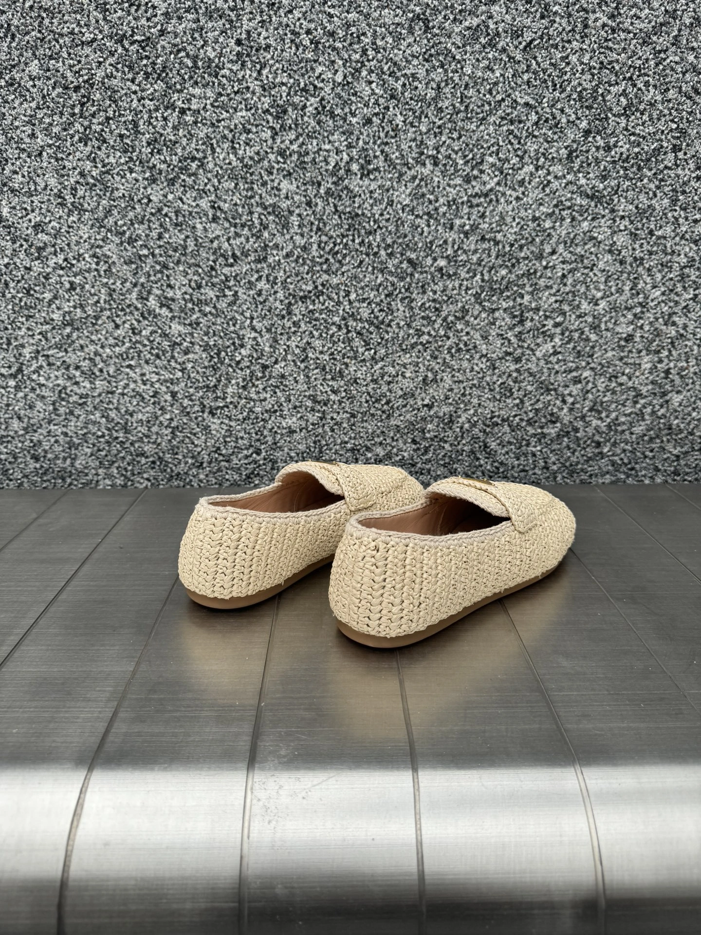 COCO--- Pr141 1D437N_2C2T_F0002_F_005 cowhide item:D-X062E2028W