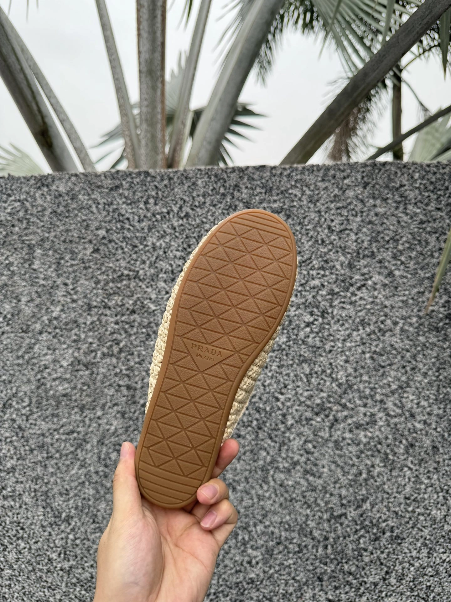 COCO--- Pr141 1S435N_2C2T_F0018_F_005 cowhide item:D-X062E2030W