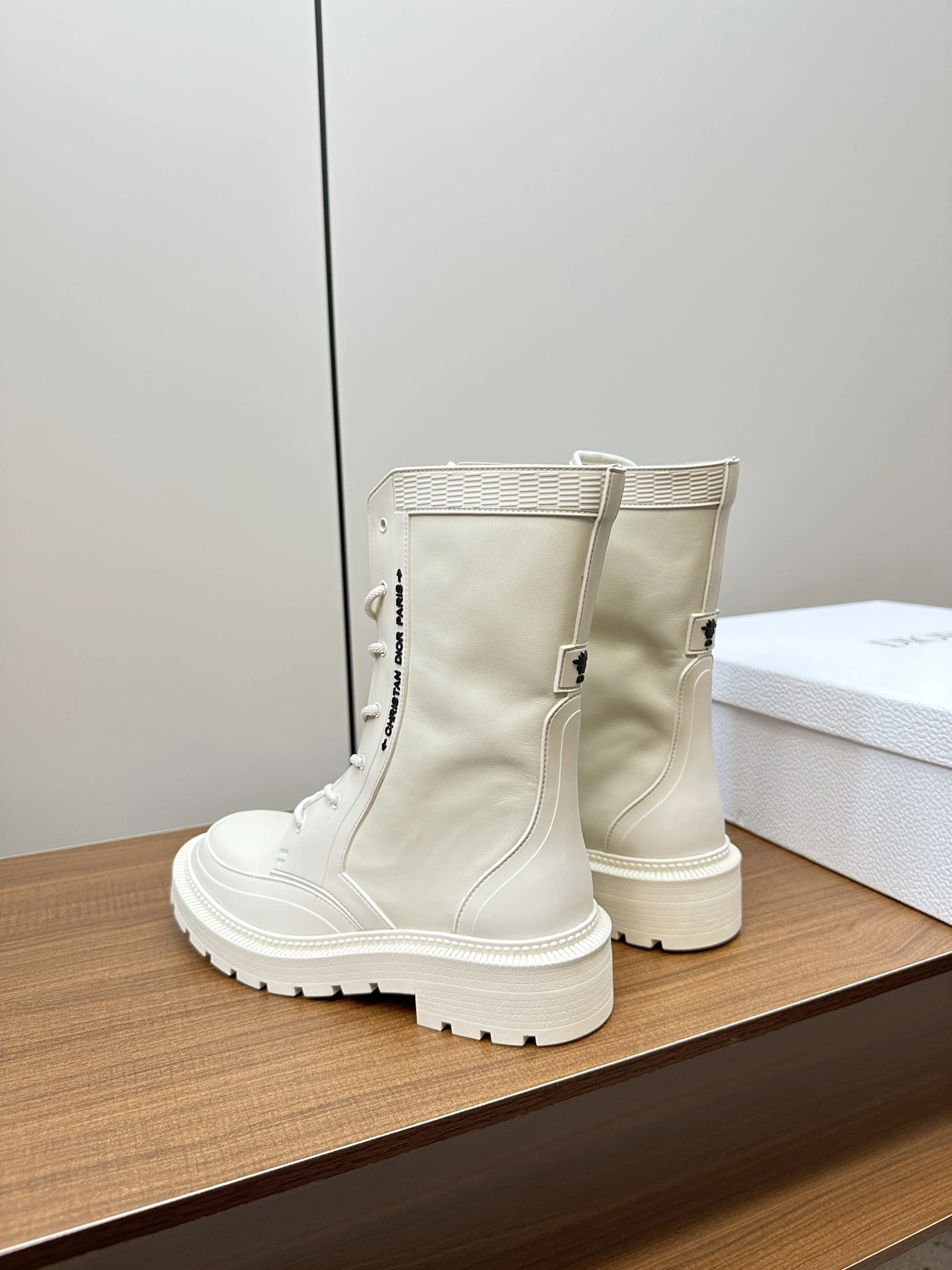 &COCO-- 2023 Calfskin KCI847CRU_S03W item:C-X198K0434V