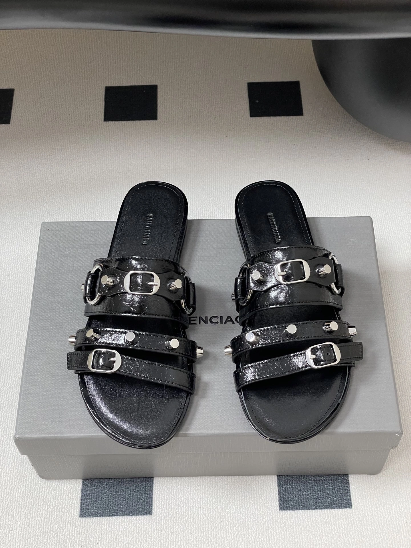 COCO-- 218593i161 834692WAD4Y1080 Calfskin sheepskin waxed skin item:E-X313D4023