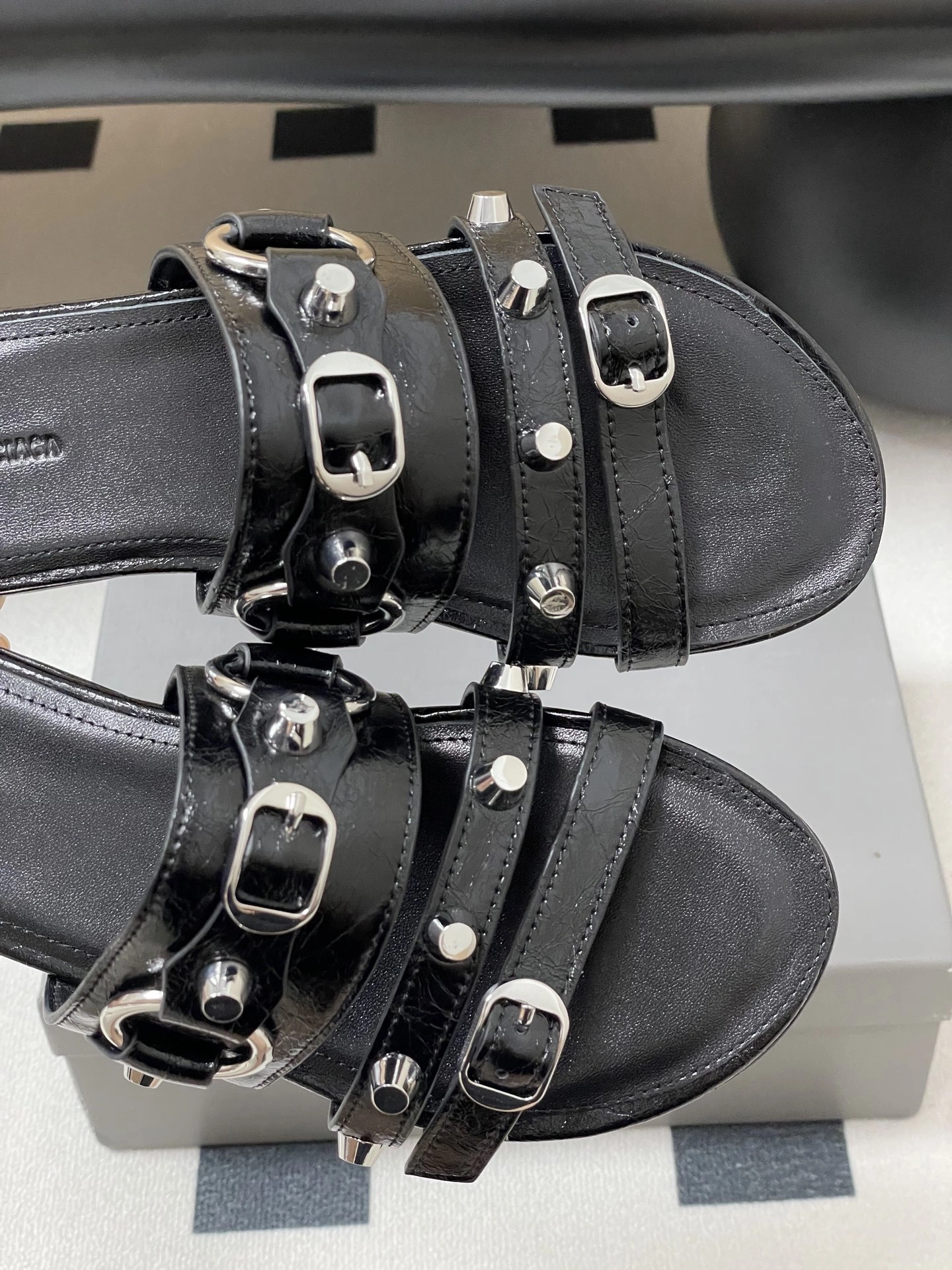 COCO-- 218593i161 834692WAD4Y1080 Calfskin sheepskin waxed skin item:E-X313D4023