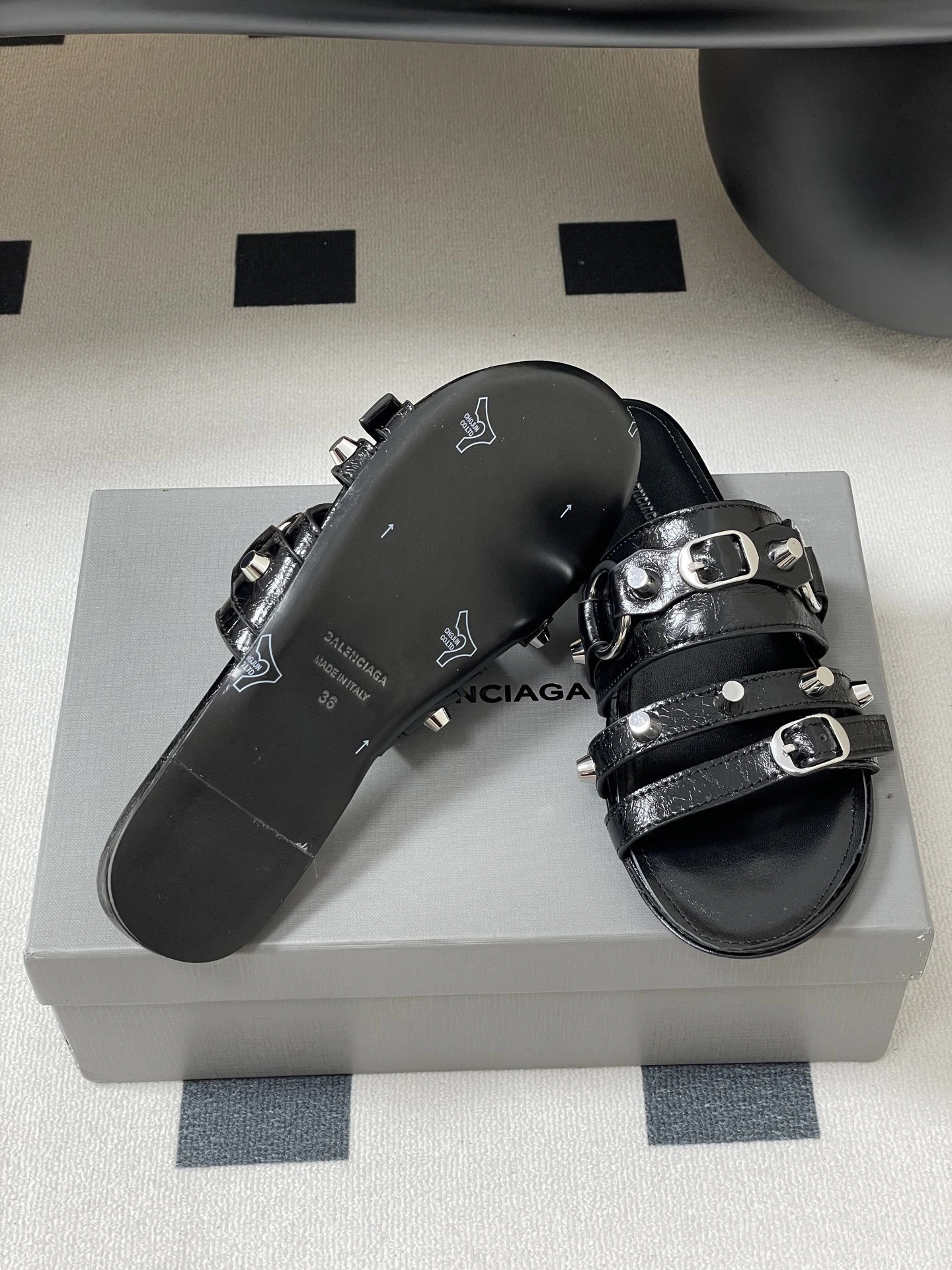 COCO-- 218593i161 834692WAD4Y1080 Calfskin sheepskin waxed skin item:E-X313D4023