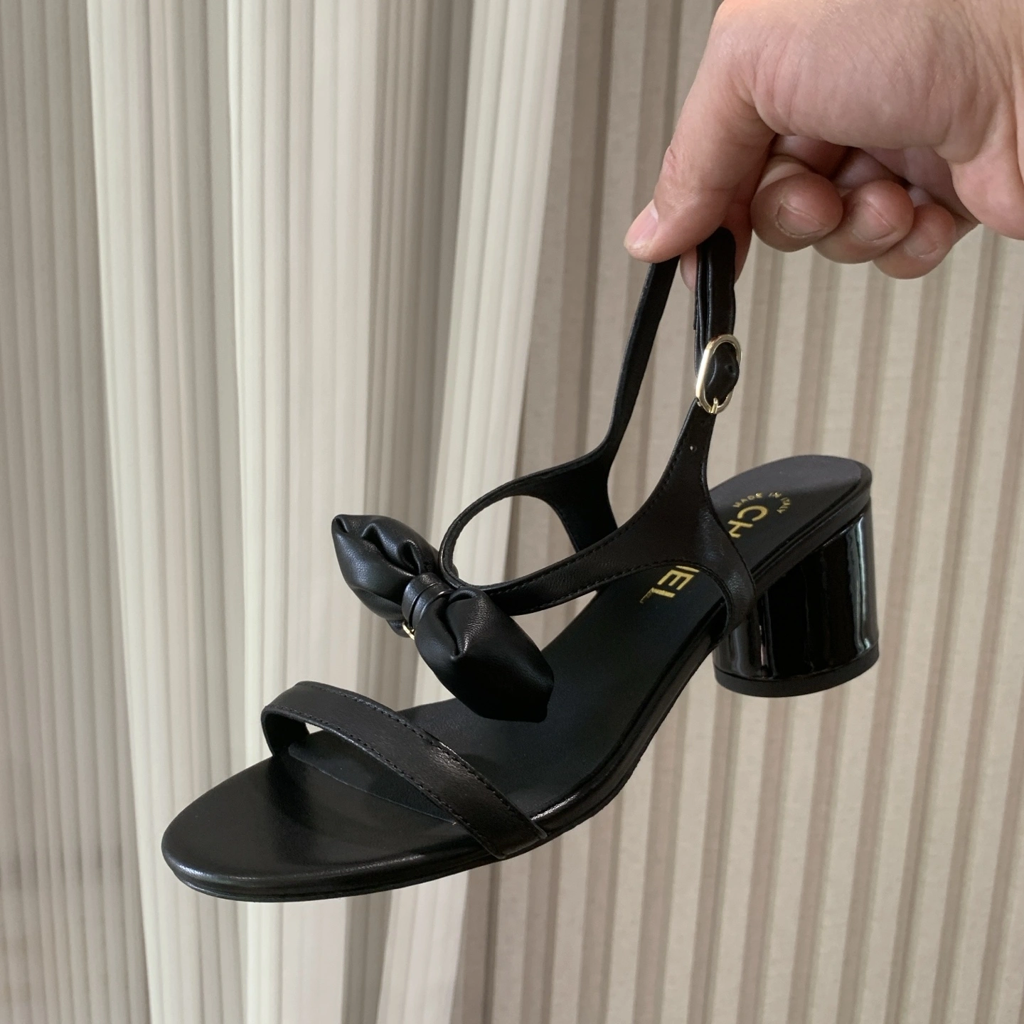 COCO-- 3h1958 46192 B18985 94305 Heel height：5CM sheepskin item:E-X158D4101