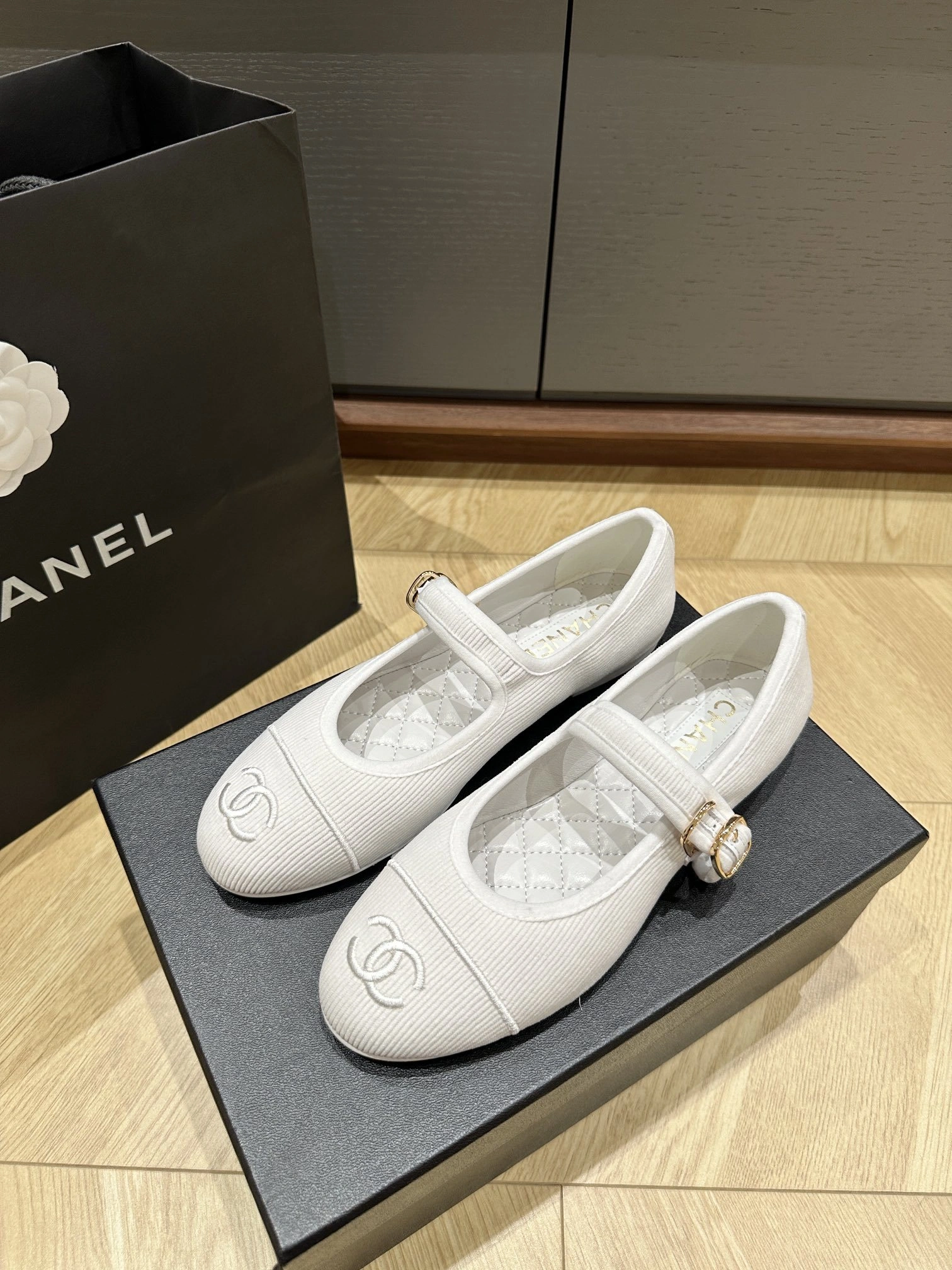 COCO-- 3h1958 G45503 B16406 NX269 sheepskin item:D-X03E2183