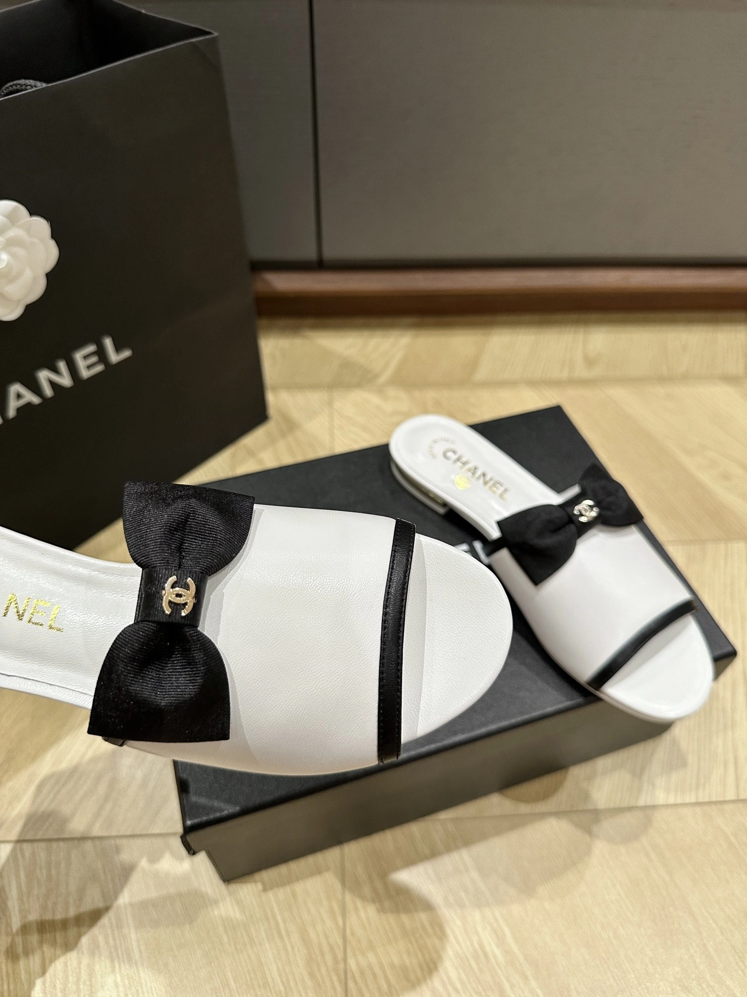 COCO-- 3h1958 G45692 B16597 NX840 sheepskin item:D-X03E2167