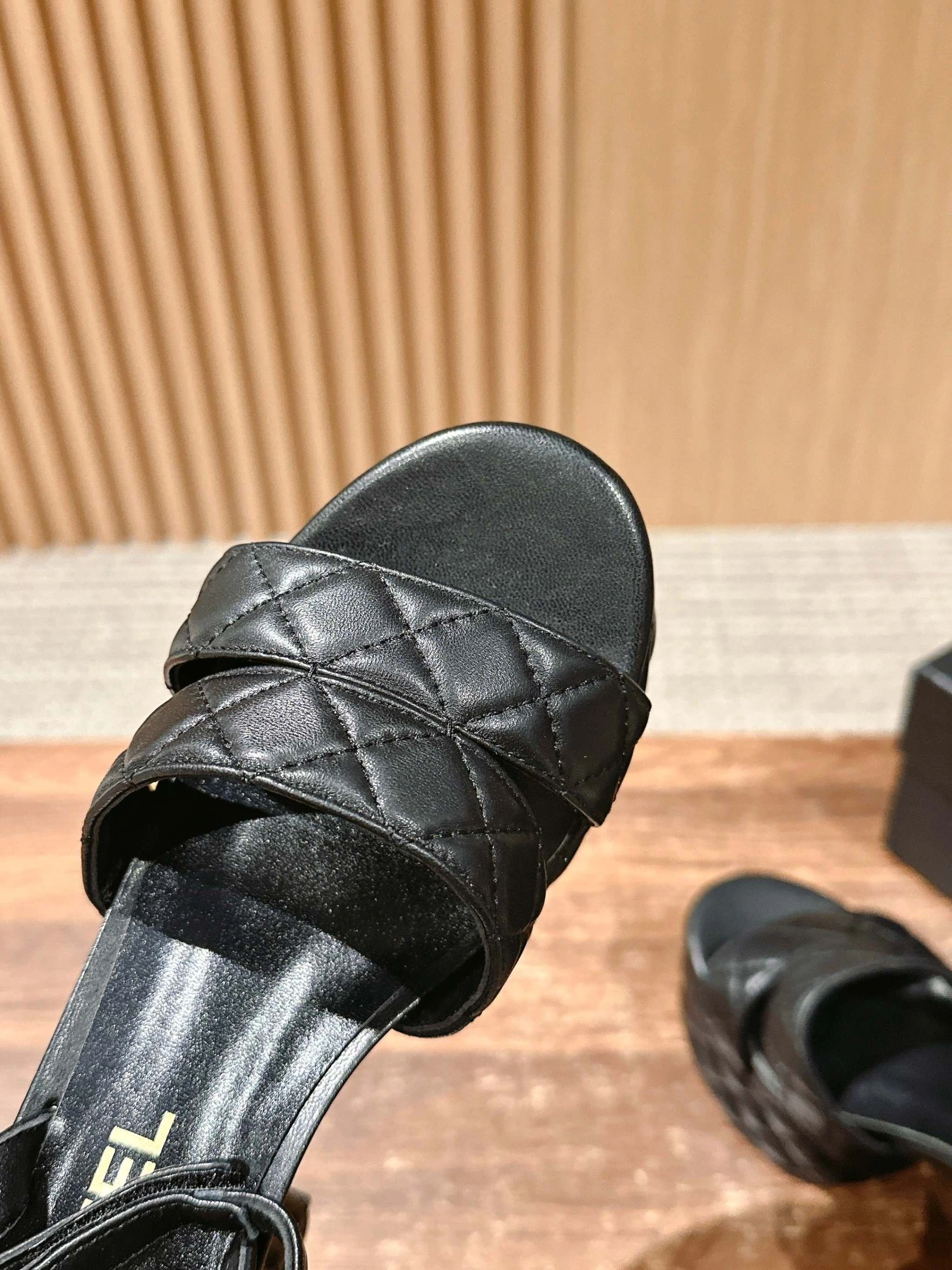 COCO-- 3h1958 G46427 X01000 94305 sheepskin Heel height：9CM item:E-X230F2611