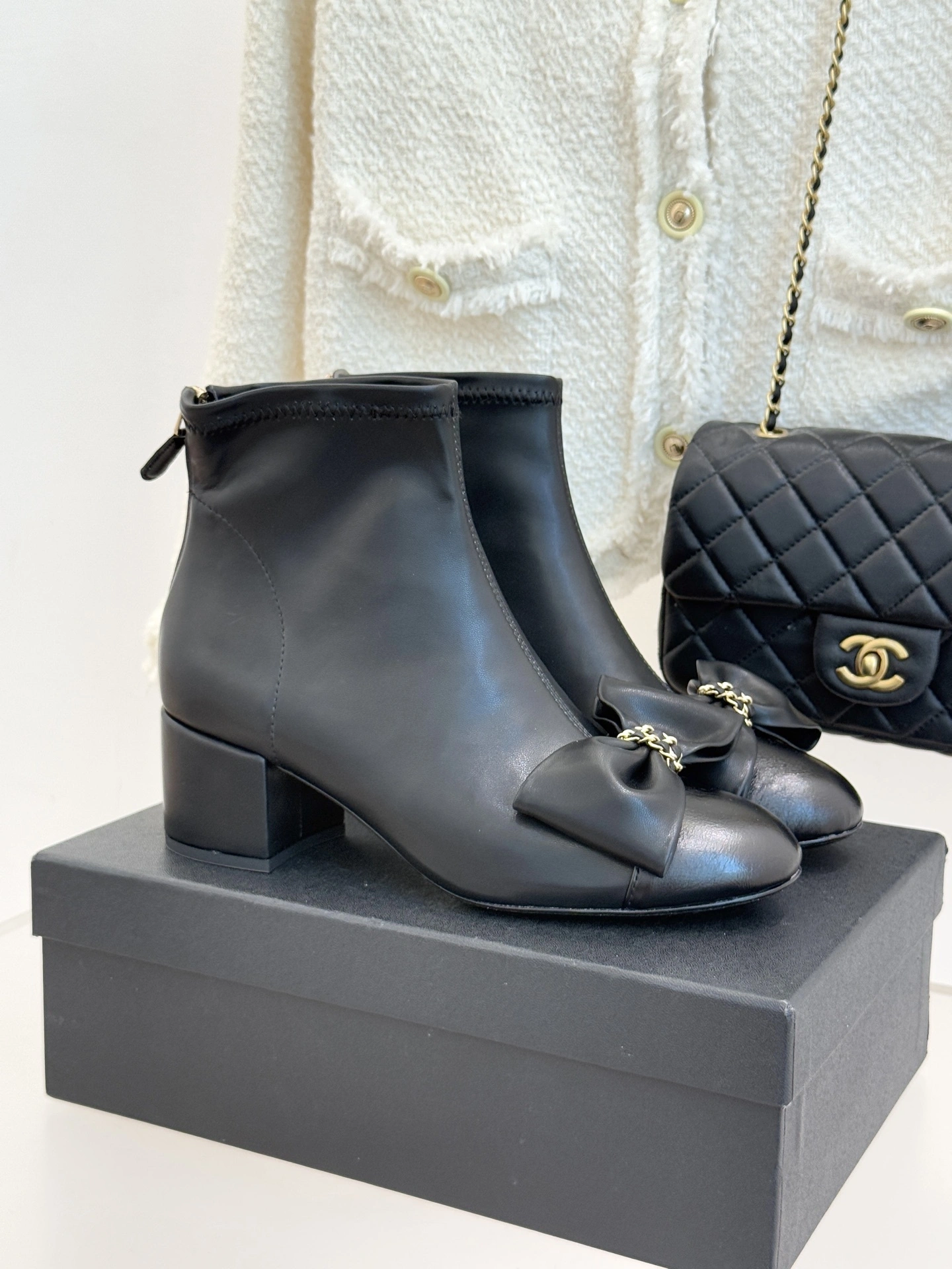 COCO-- 3h1958 G46816 B22273 94305 sheepskin item:E-X362J3001