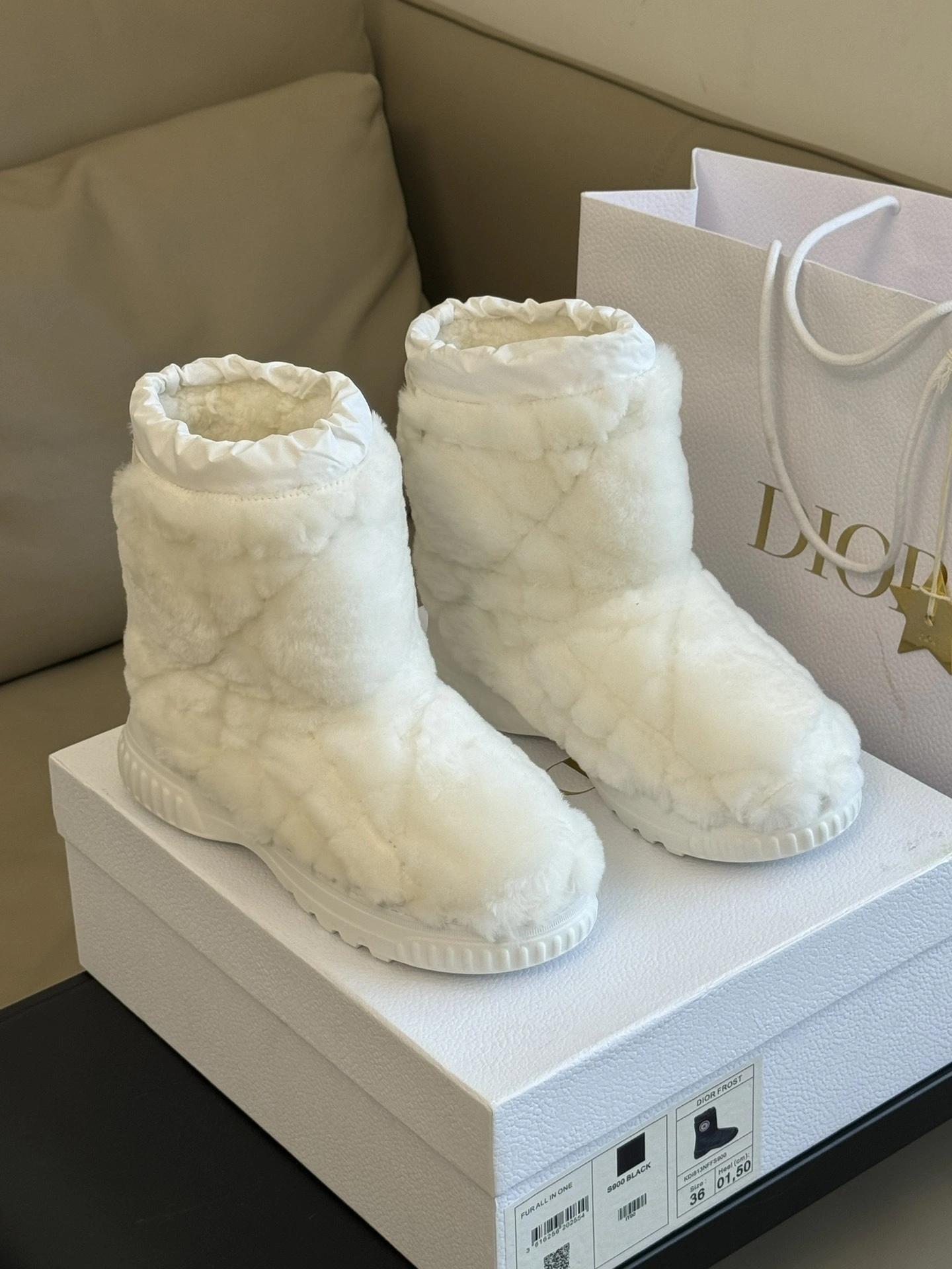 COCO-- 4ior KCI992SKK_S03W wool item:E-X187A1001