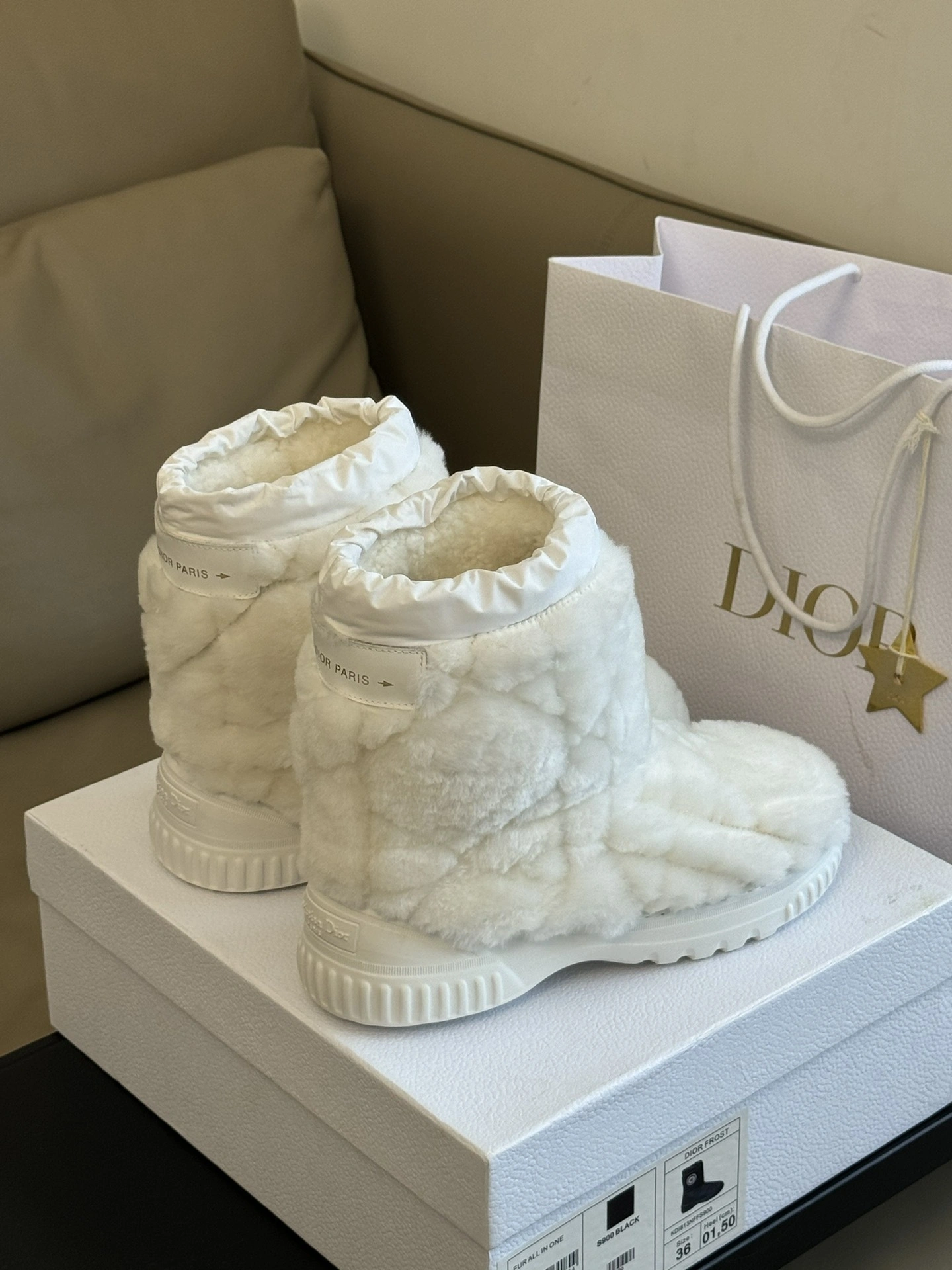 COCO-- 4ior KCI992SKK_S03W wool item:E-X187A1001