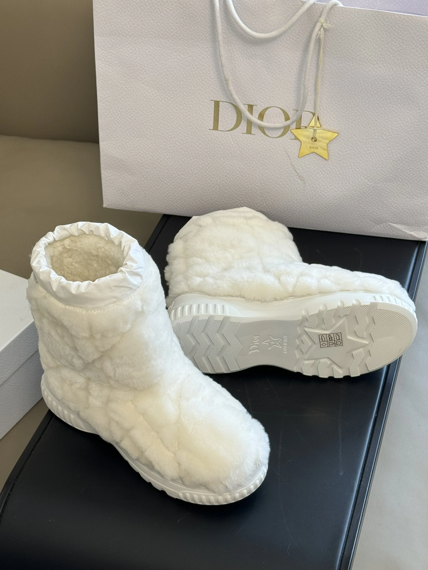 COCO-- 4ior KCI992SKK_S03W wool item:E-X187A1001