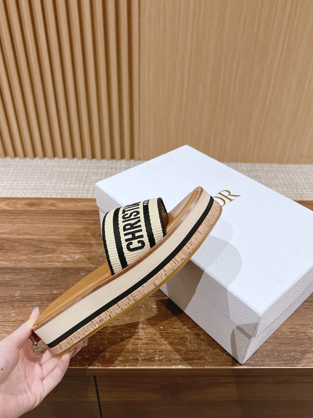 COCO-- 4ior KCO052ECJ_S900 cowhide Thick soles：4CM item:D-X158J2229