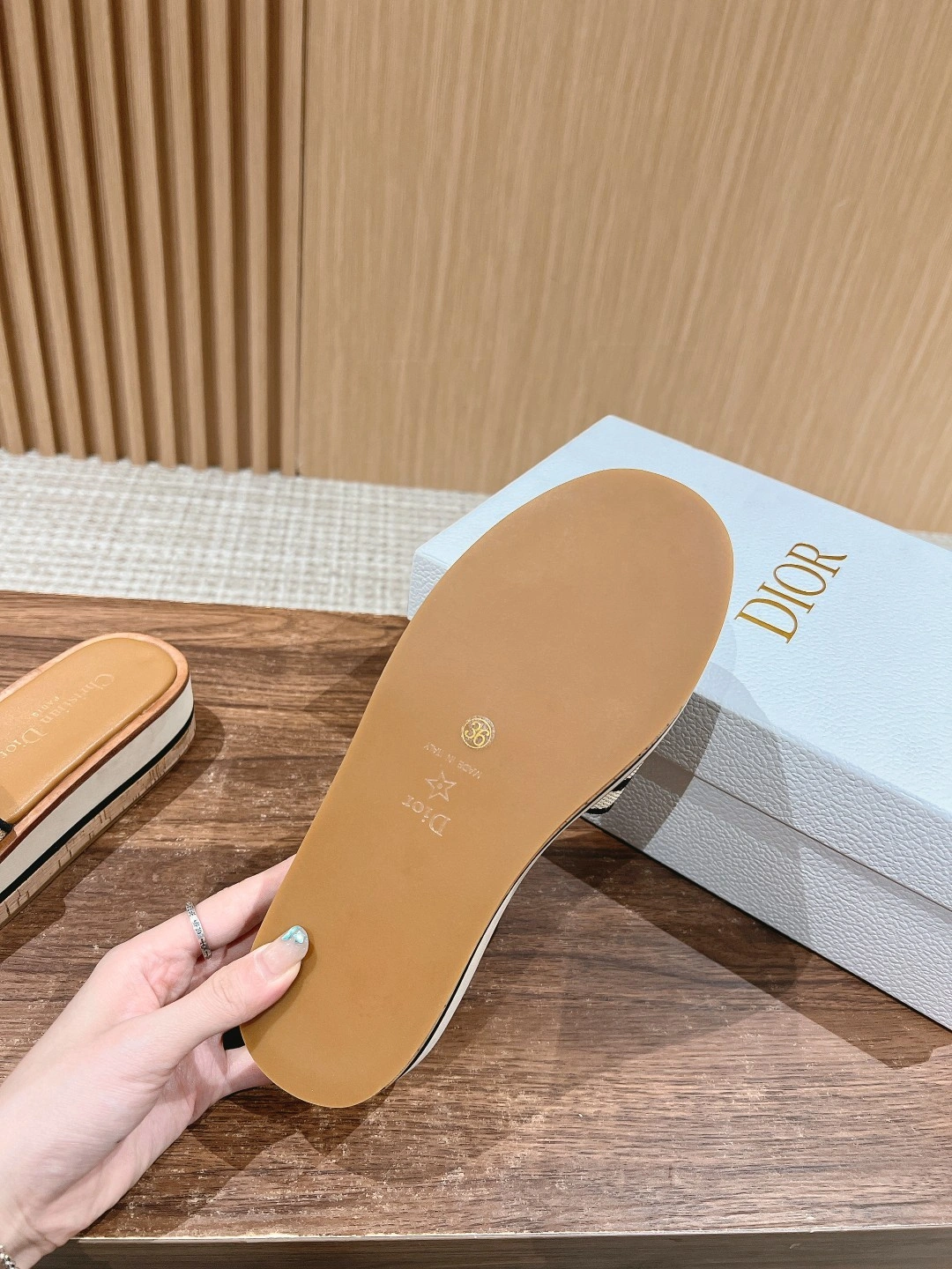 COCO-- 4ior KCO052ECJ_S900 cowhide Thick soles：4CM item:D-X158J2229