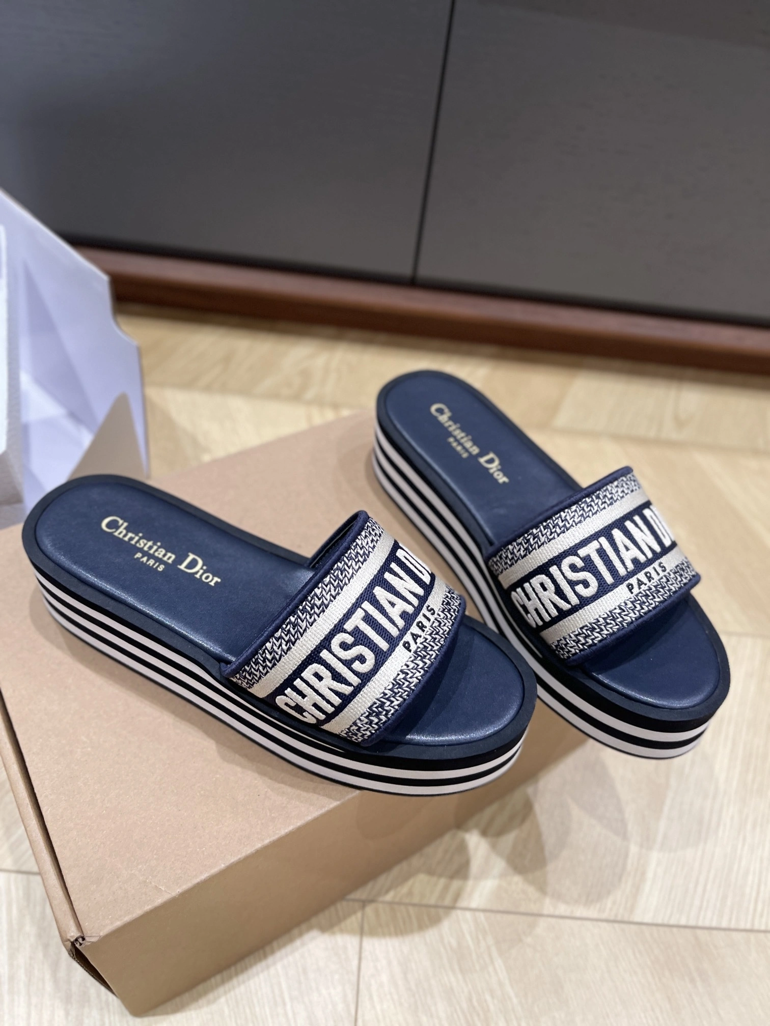 COCO-- 4ior KCO258ERC_S56B embroidery item:E-XW03F0617