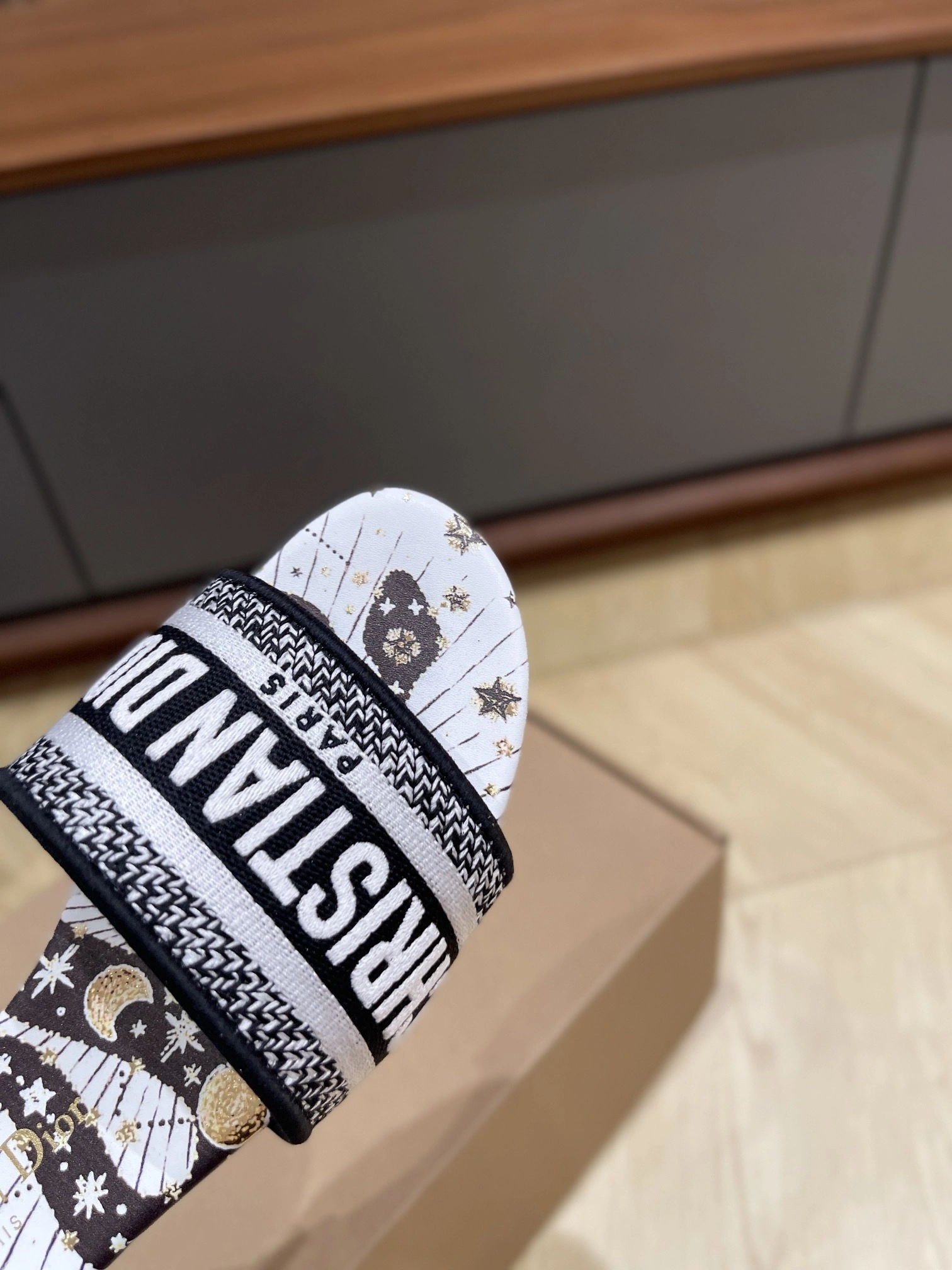 COCO-- 4ior KCQ209CNY_S09X embroidery item:E-XW03F0611