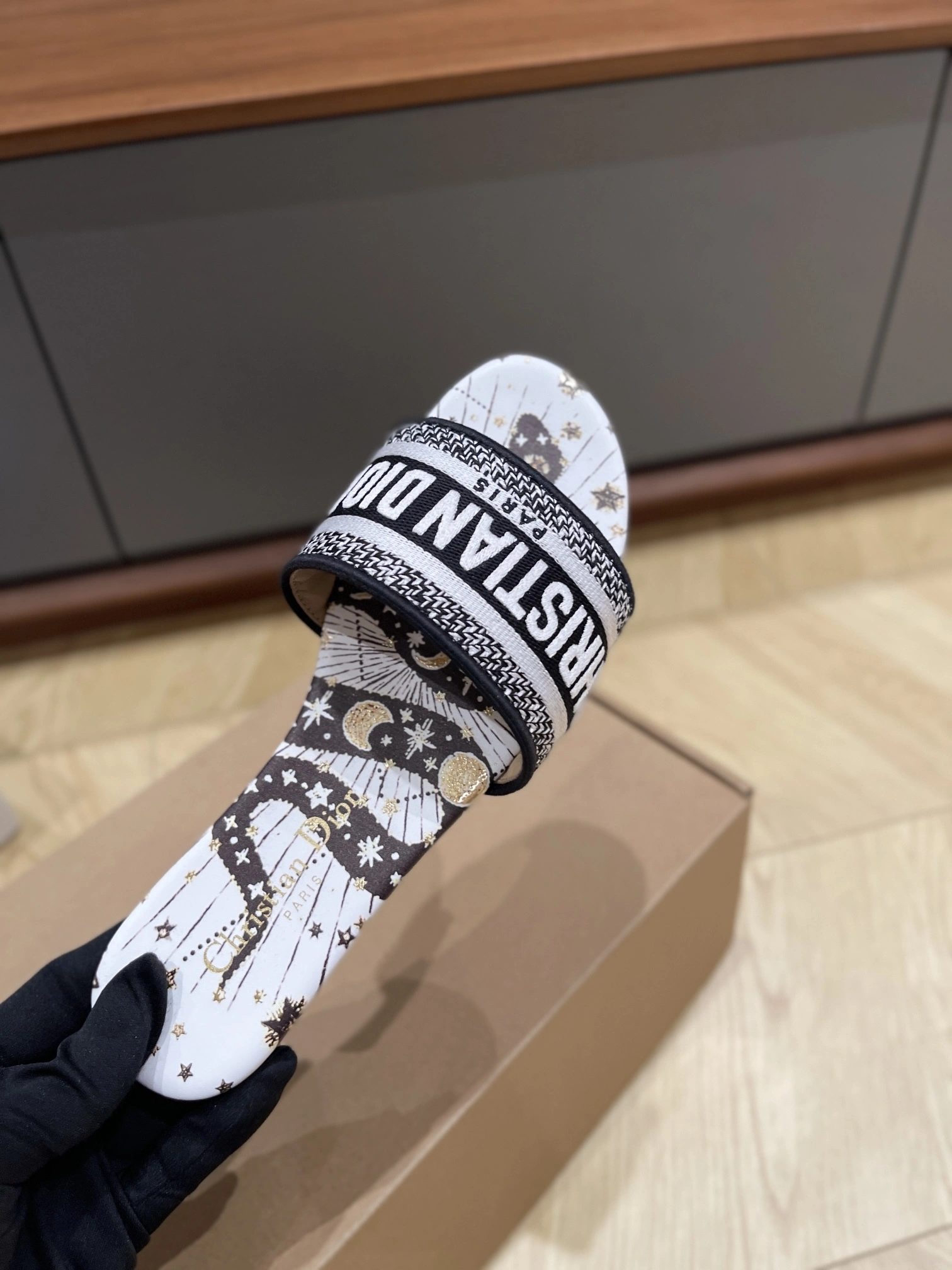 COCO-- 4ior KCQ209CNY_S09X embroidery item:E-XW03F0611