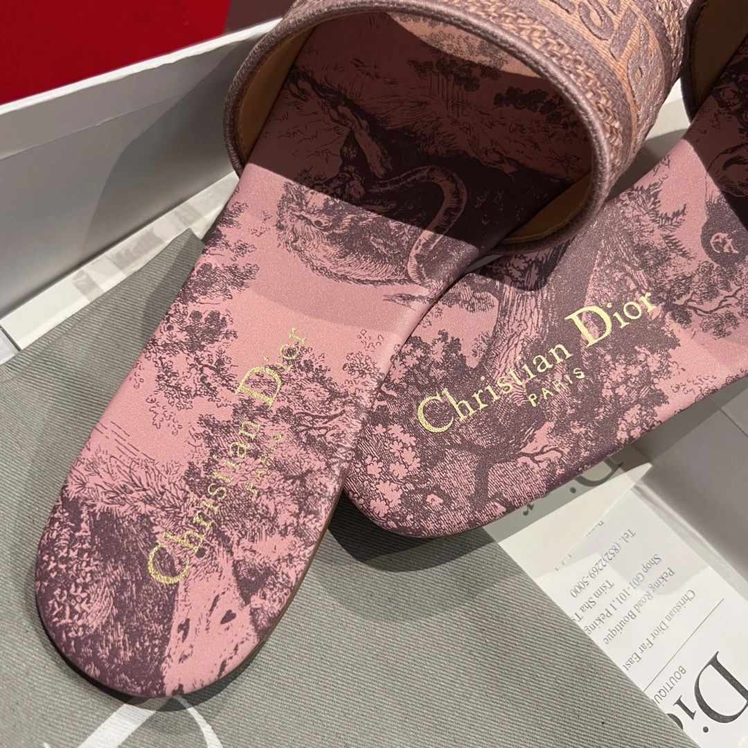 COCO-- 4ior KCQ209TJE_S62P cowhide sheepskin embroidery item:E-X230F2619