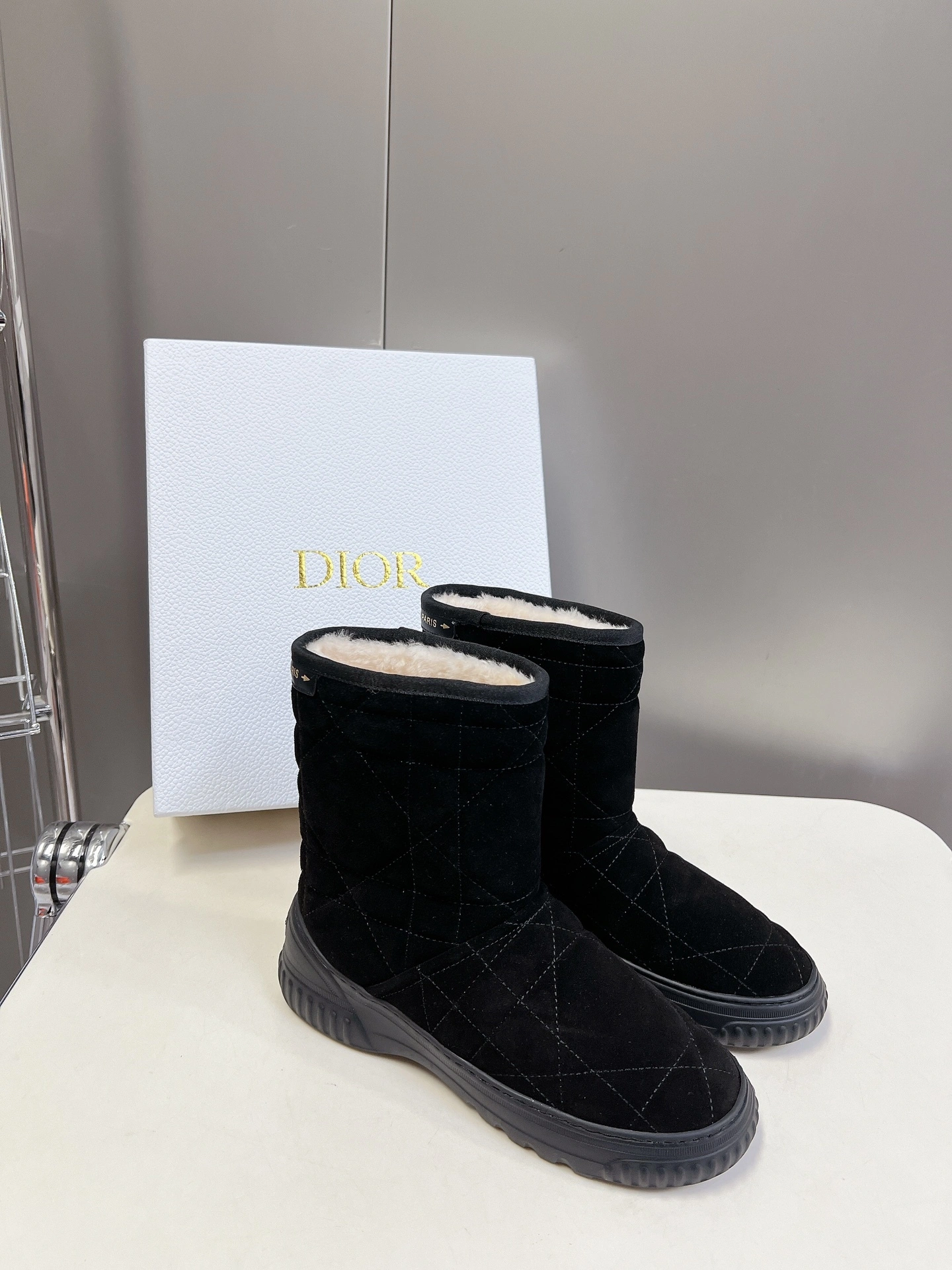 COCO-- 4ior KCT076CSI_S900 Chez Moi wool sheepskin item:E-X158A1002