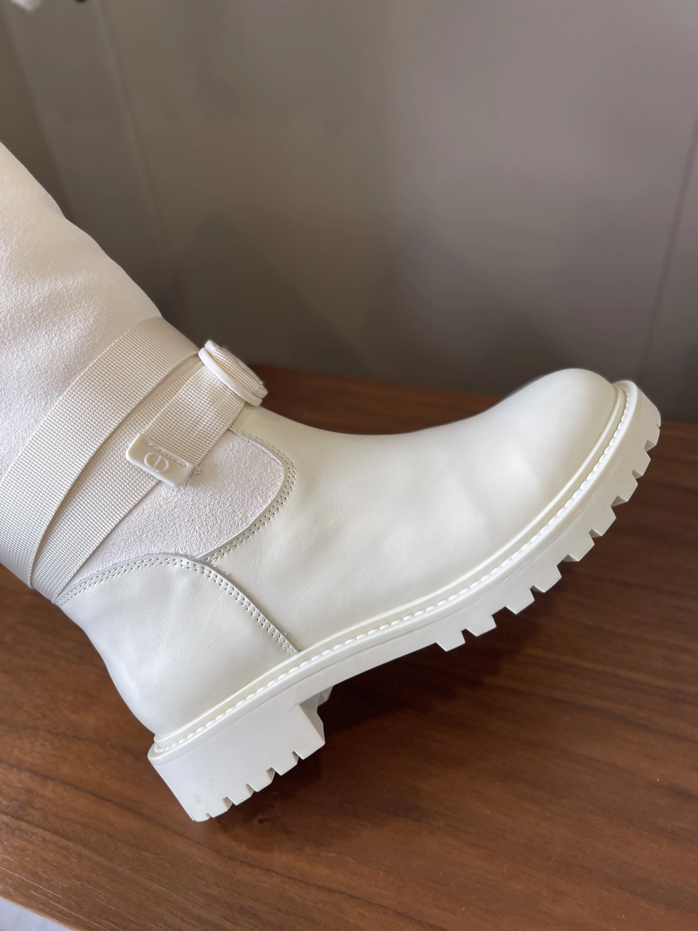 COCO-- 4ior KDI741CBO_S03W Calfskin wool sheepskin item:E-X003J2930T