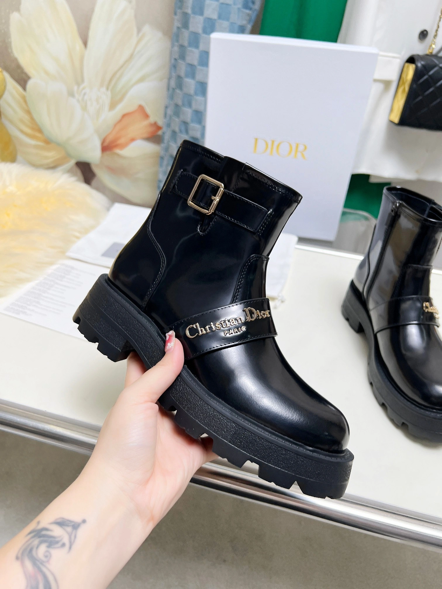 COCO-- 4ior KDT070VEA_S900 Calfskin D-Quest item:E-X000H2303
