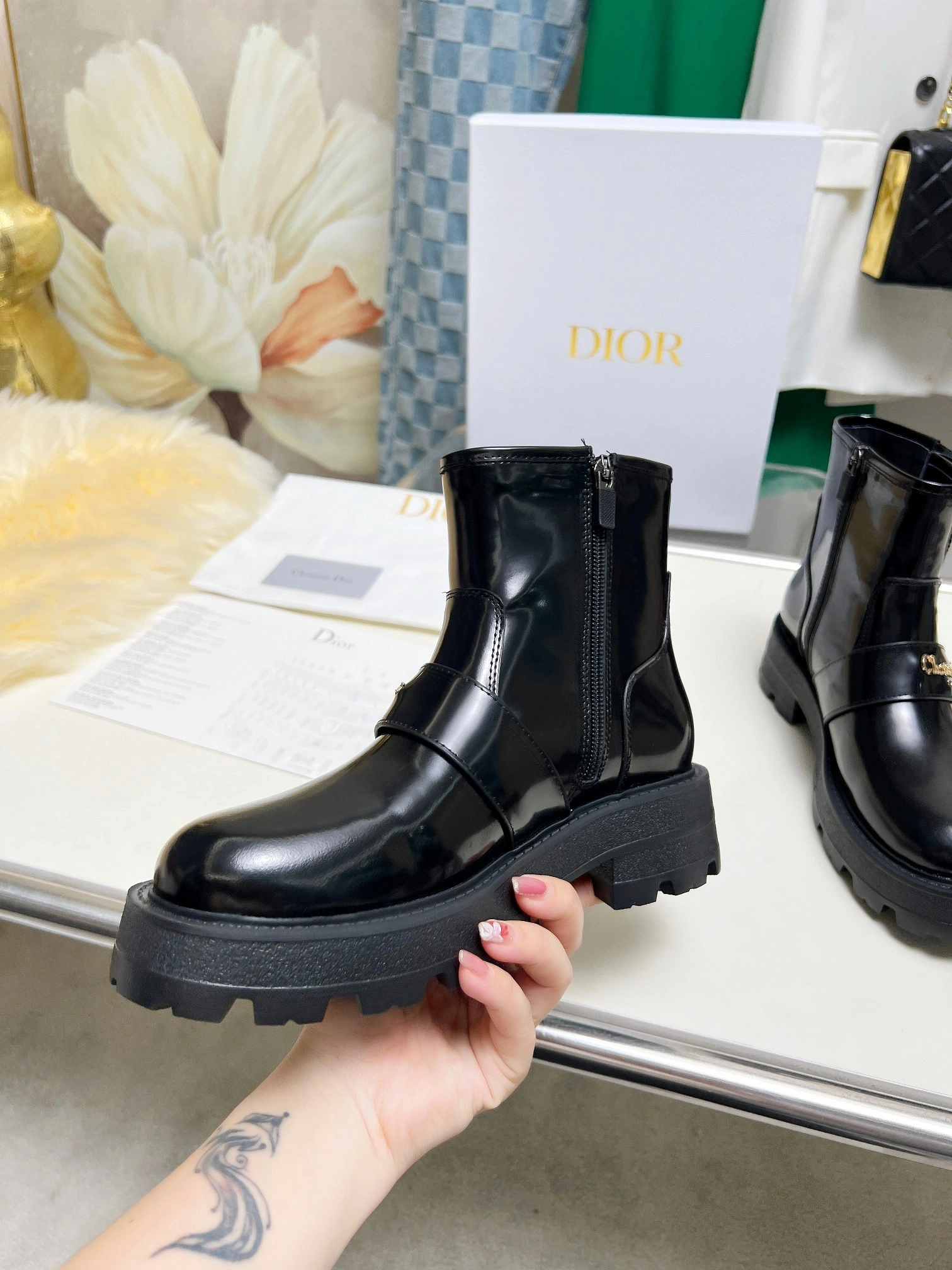 COCO-- 4ior KDT070VEA_S900 Calfskin D-Quest item:E-X000H2303