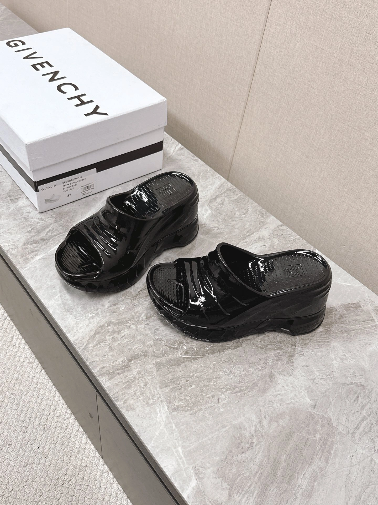 COCO-- 6iv593hy BE305BE1F8-001 item:E-X062H0668