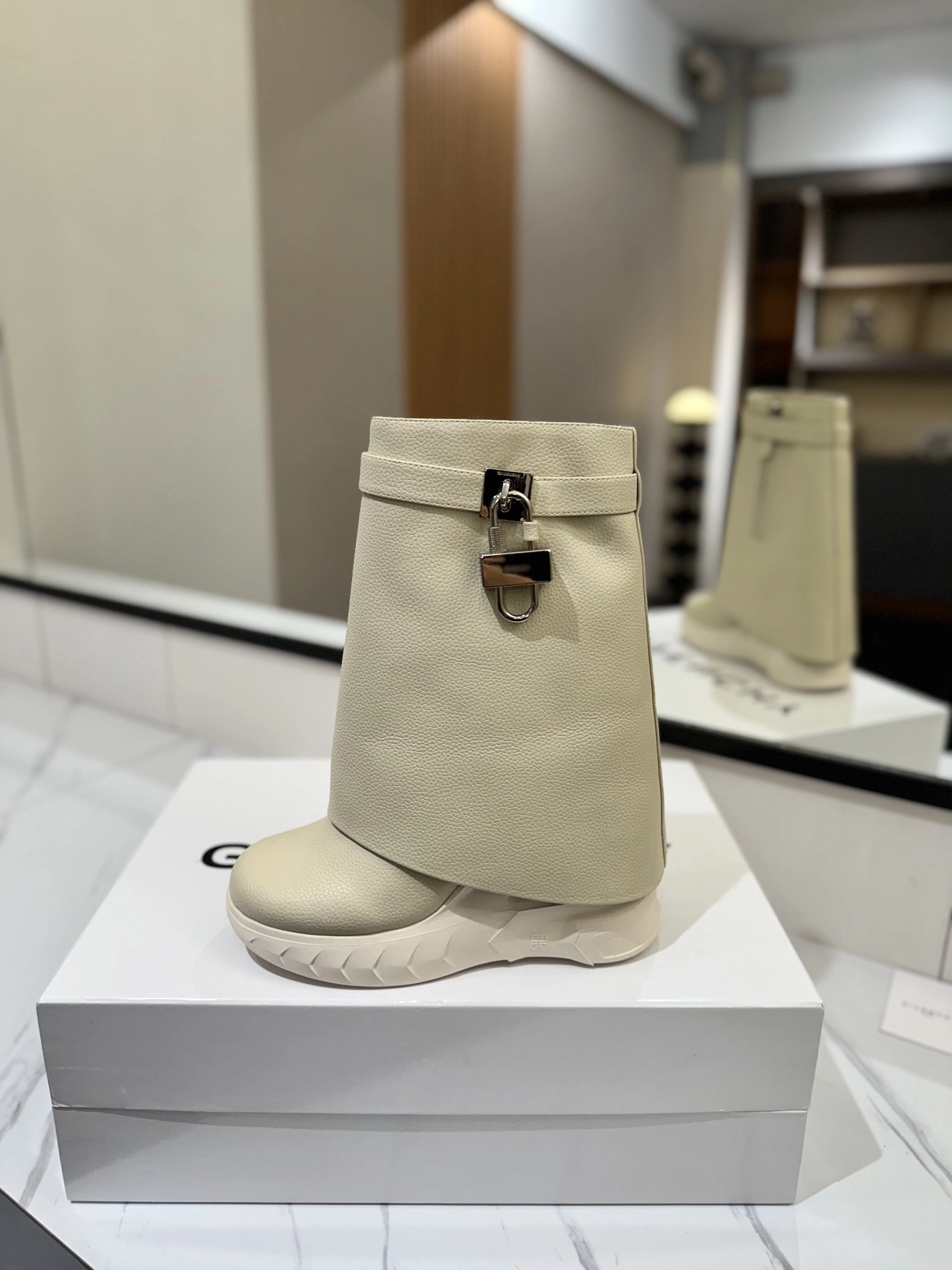 COCO-- 6iv593hy BE604AE1XN-250 cowhide item:E-X362J1112
