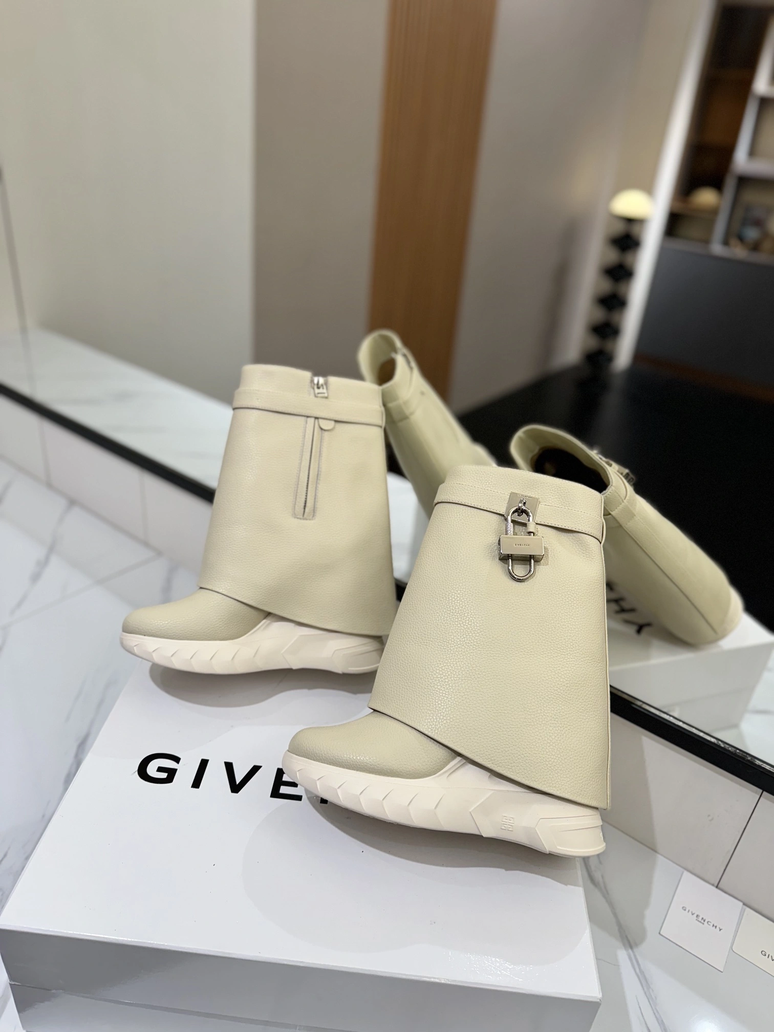 COCO-- 6iv593hy BE604AE1XN-250 cowhide item:E-X362J1112