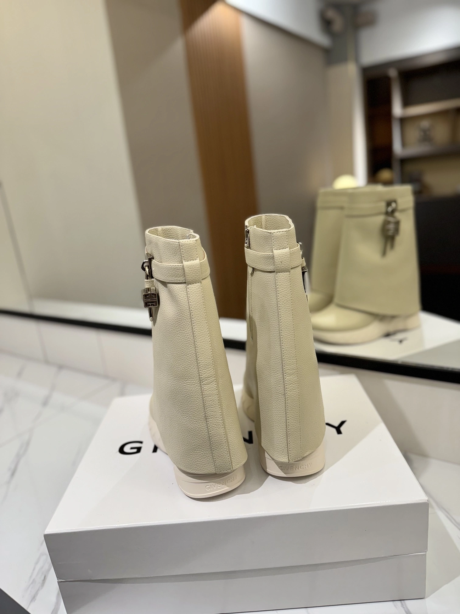 COCO-- 6iv593hy BE604AE1XN-250 cowhide item:E-X362J1112