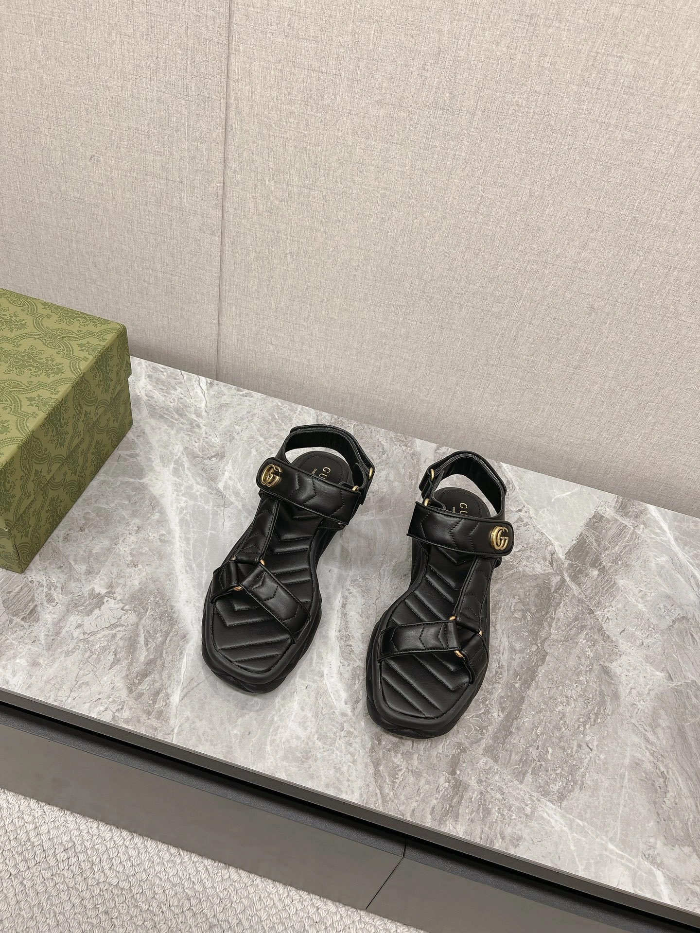 COCO-- 6u33i 776936 BKOE0 1000 sheephide item:E-X062H0622